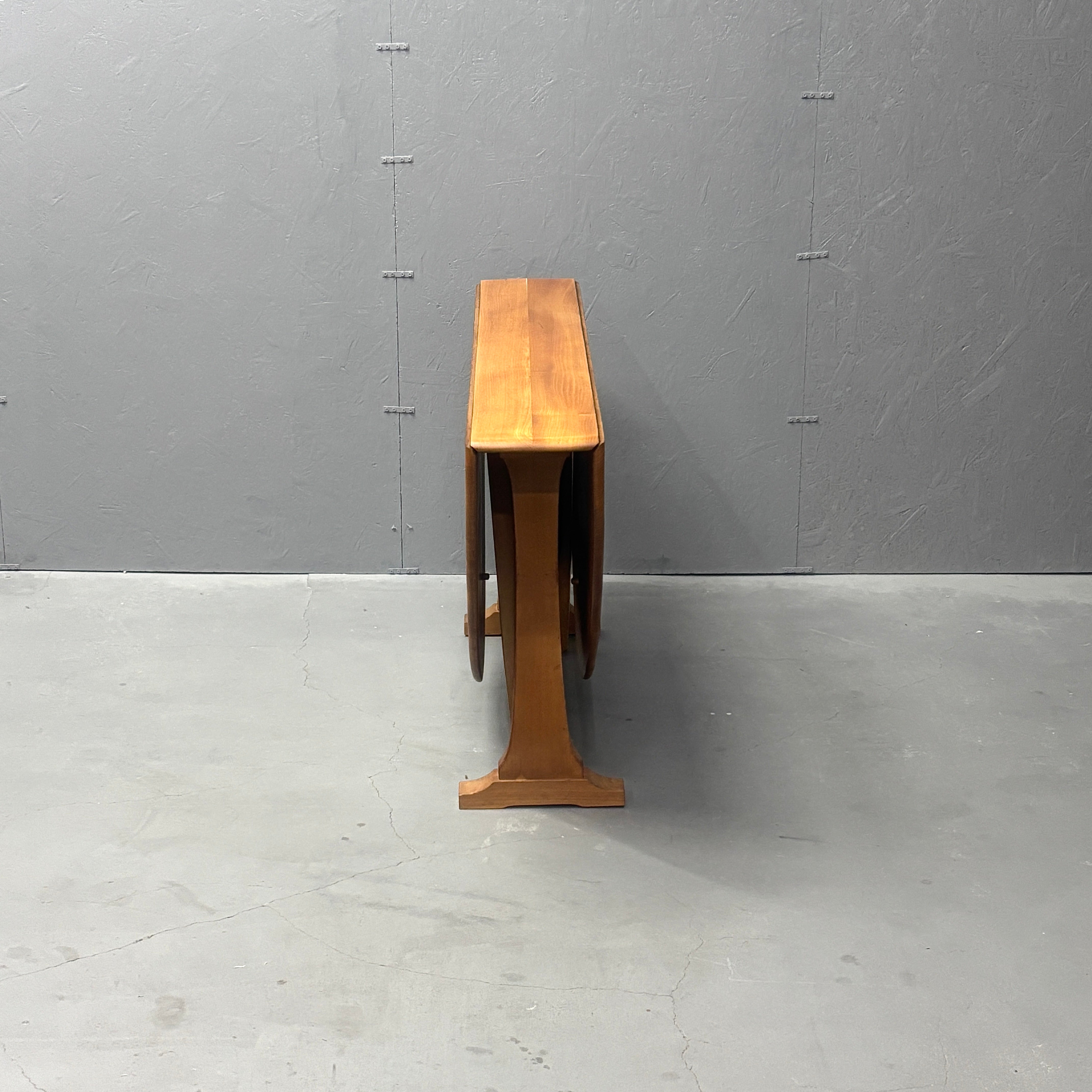 ERCOL(アーコール) / ゲートレッグ ラウンドテーブル (402) ERCOL(アーコール) / ゲートレッグ ラウンドテーブル (402