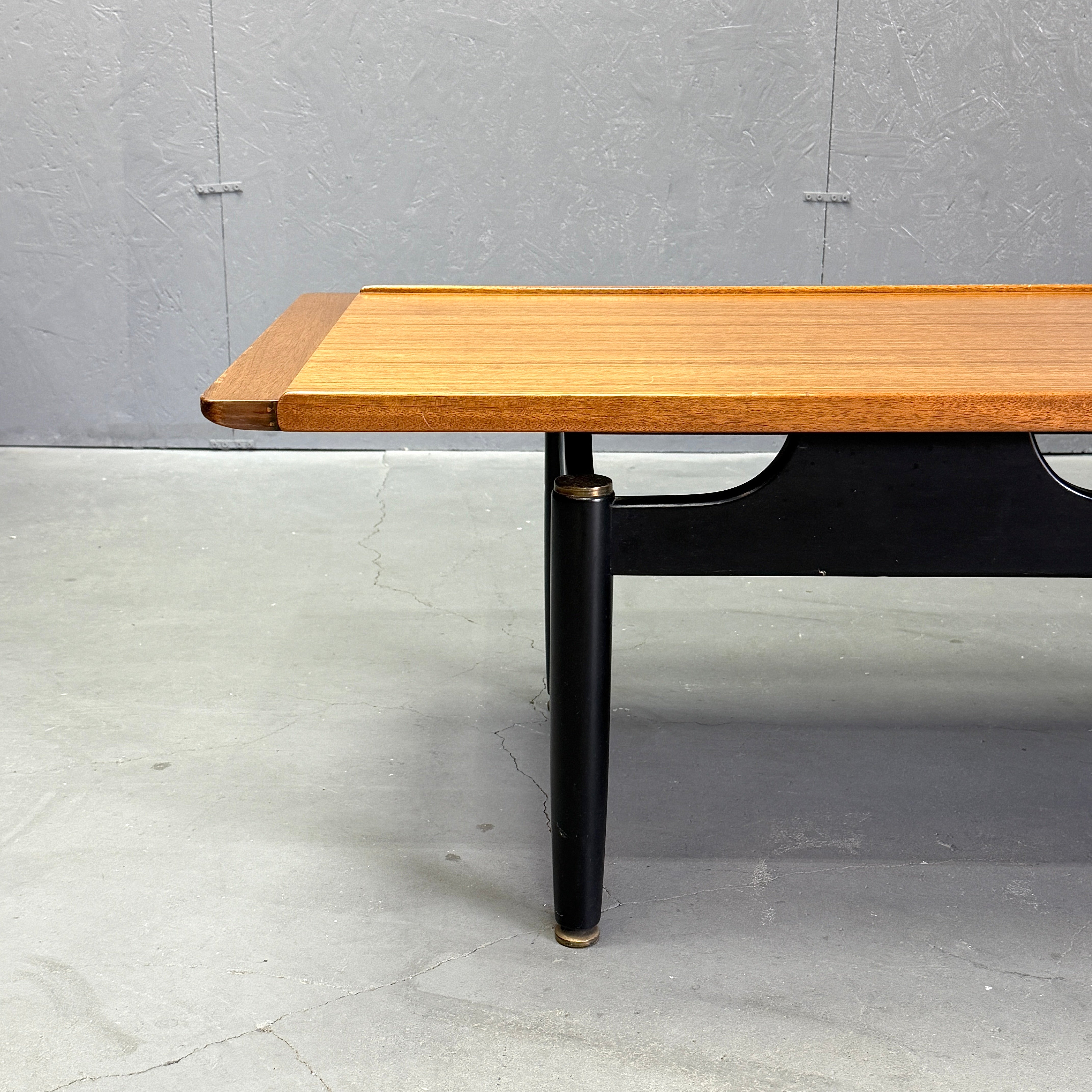 G-PLAN(ジープラン) / Tola & Black Coffee table (501) – NONOR FURNITURE