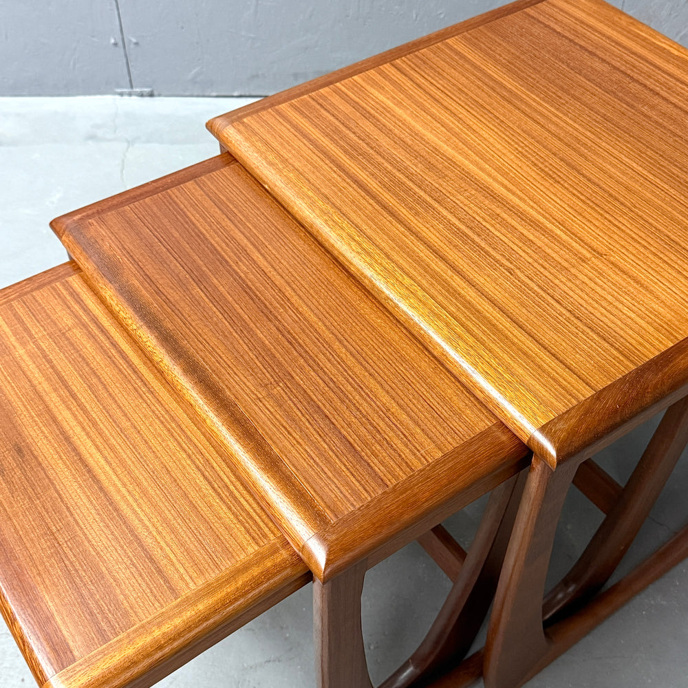 
                      
                        SUNELM Products (サンエルム・プロダクツ)
/ Teak Nest of Table チーク ネストテーブル
                      
                    