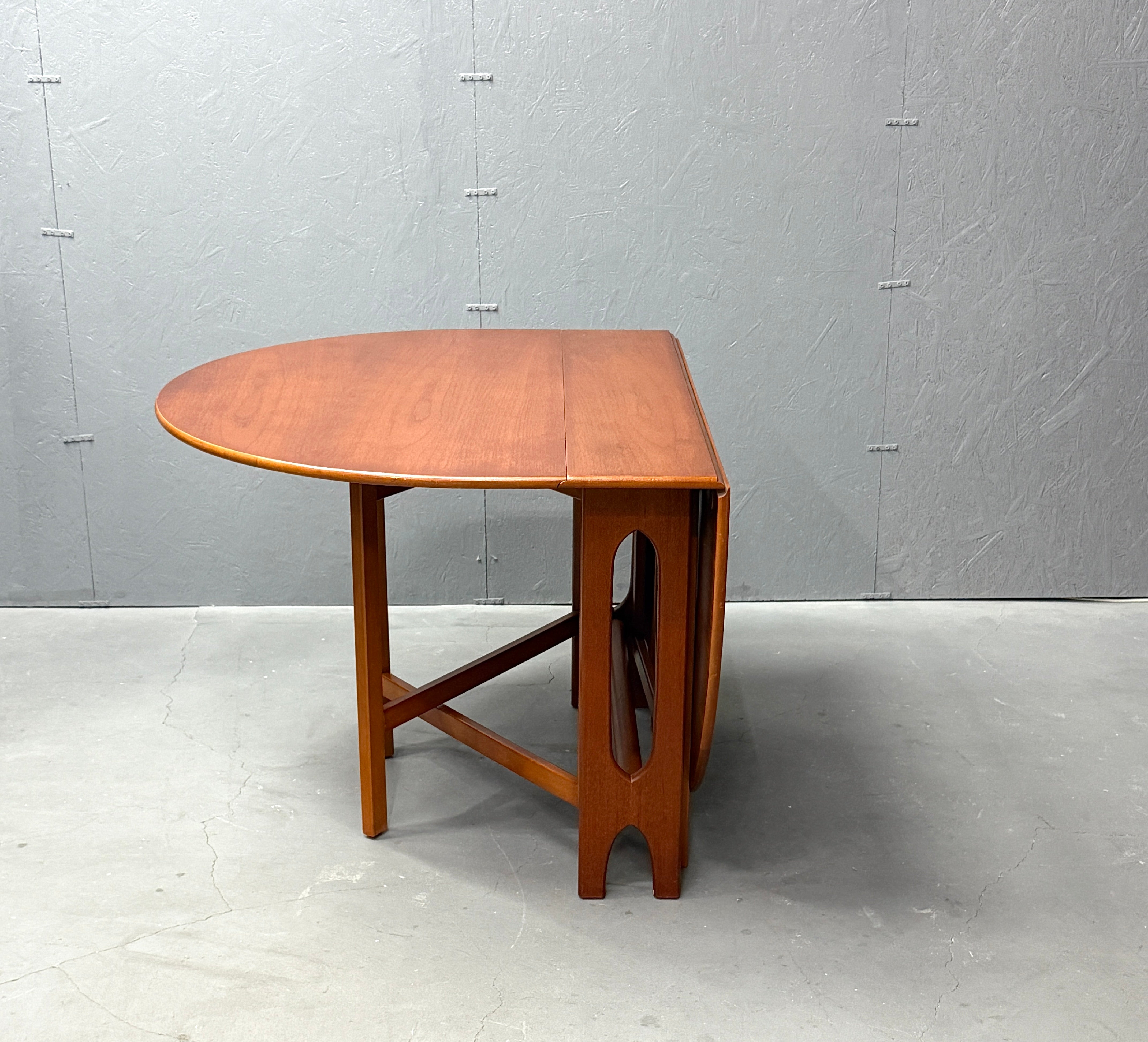 Jentique(ジェンティーク) ドロップリーフ オーバルテーブル (502) Jentique(ジェンティーク) / DROP LEAF OVAL TABLE ドロップリーフ