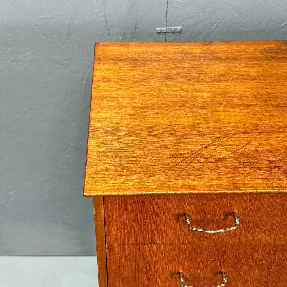 
                      
                        Teak 5-Drawer Chest ヴィンテージ 5段チェスト
                      
                    