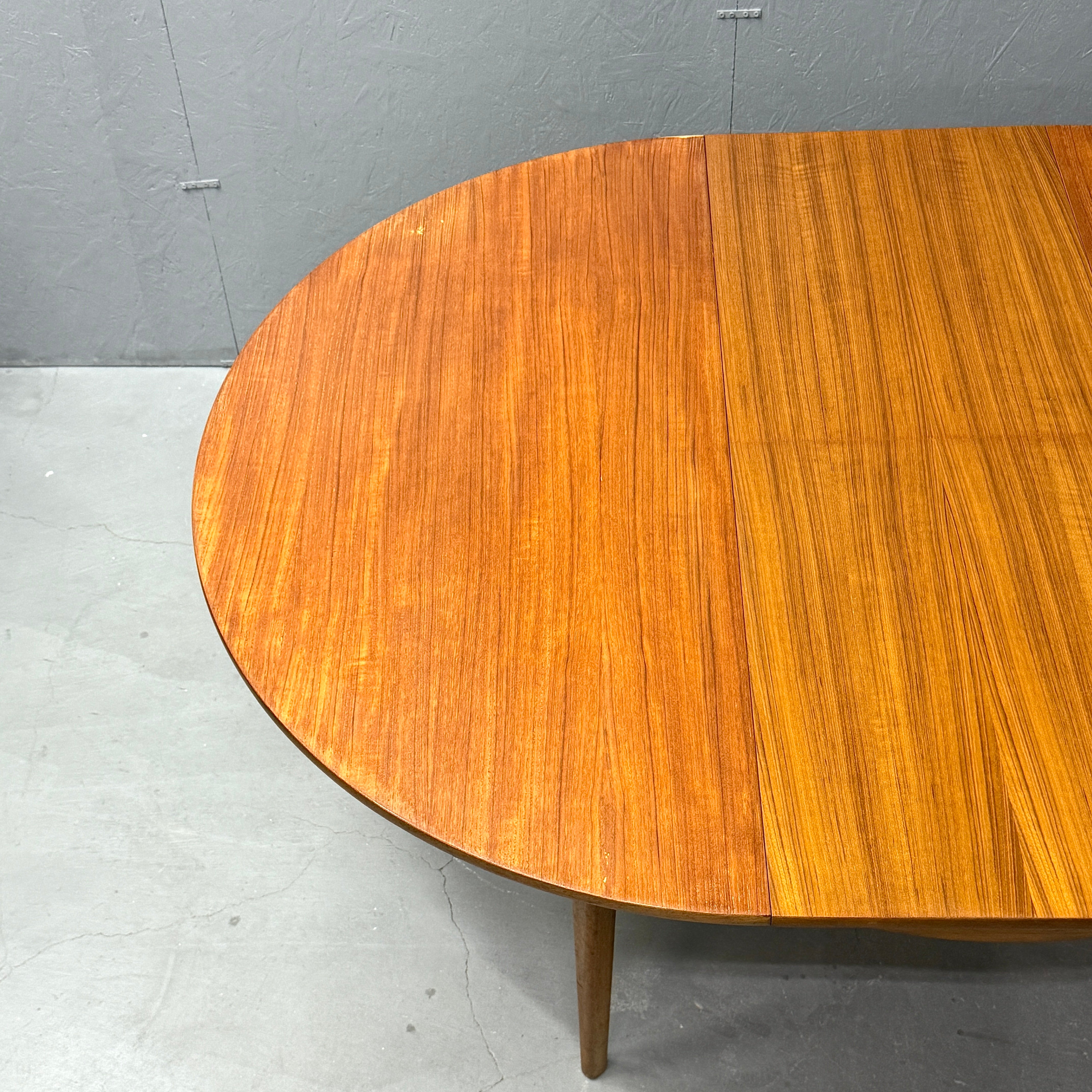 SUTCLIFFE OF TODMORDEN / Extension round table エクステンション