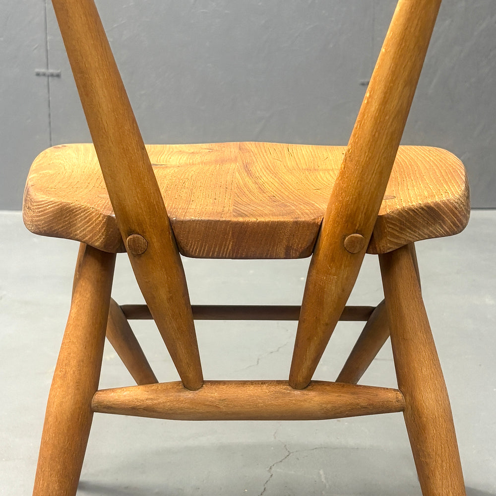 
                      
                        ERCOL(アーコール) / STACKING CHAIR スタッキングチェア (305)
                      
                    