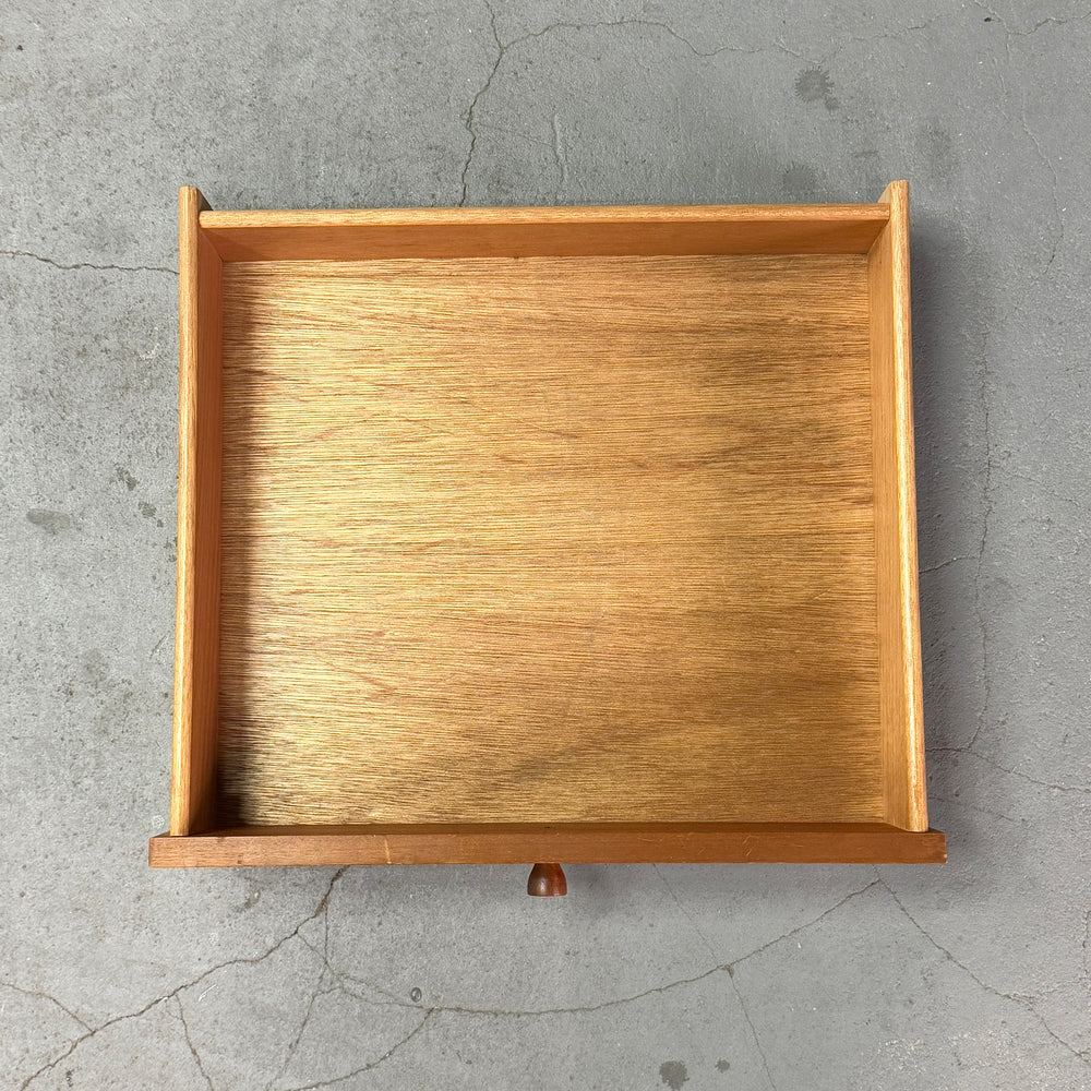 
                      
                        Nathan(ネイサン) / VINTAGE Small Cabinet
                      
                    