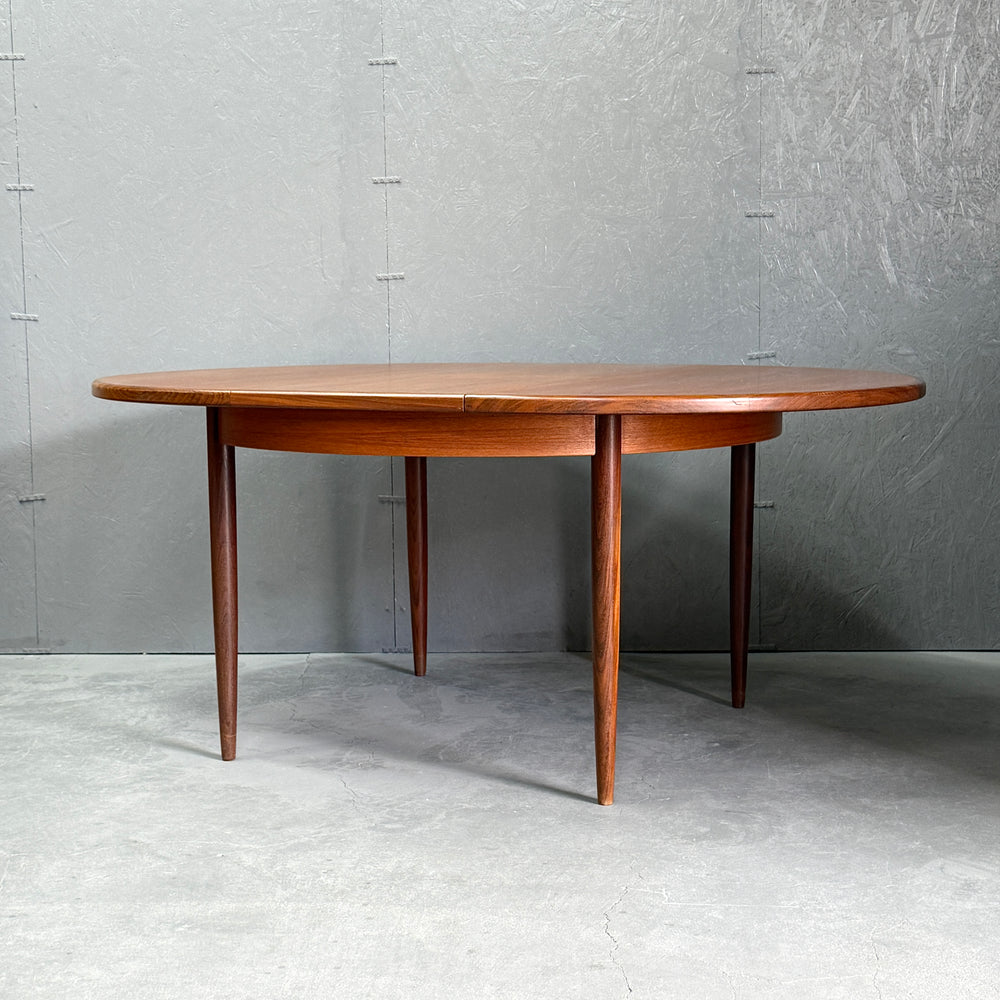 
                      
                        G-PLAN(ジープラン) / Fresco ROUND TABLE フレスコ ラウンドエクステンション ダイニングテーブル (403)
                      
                    
