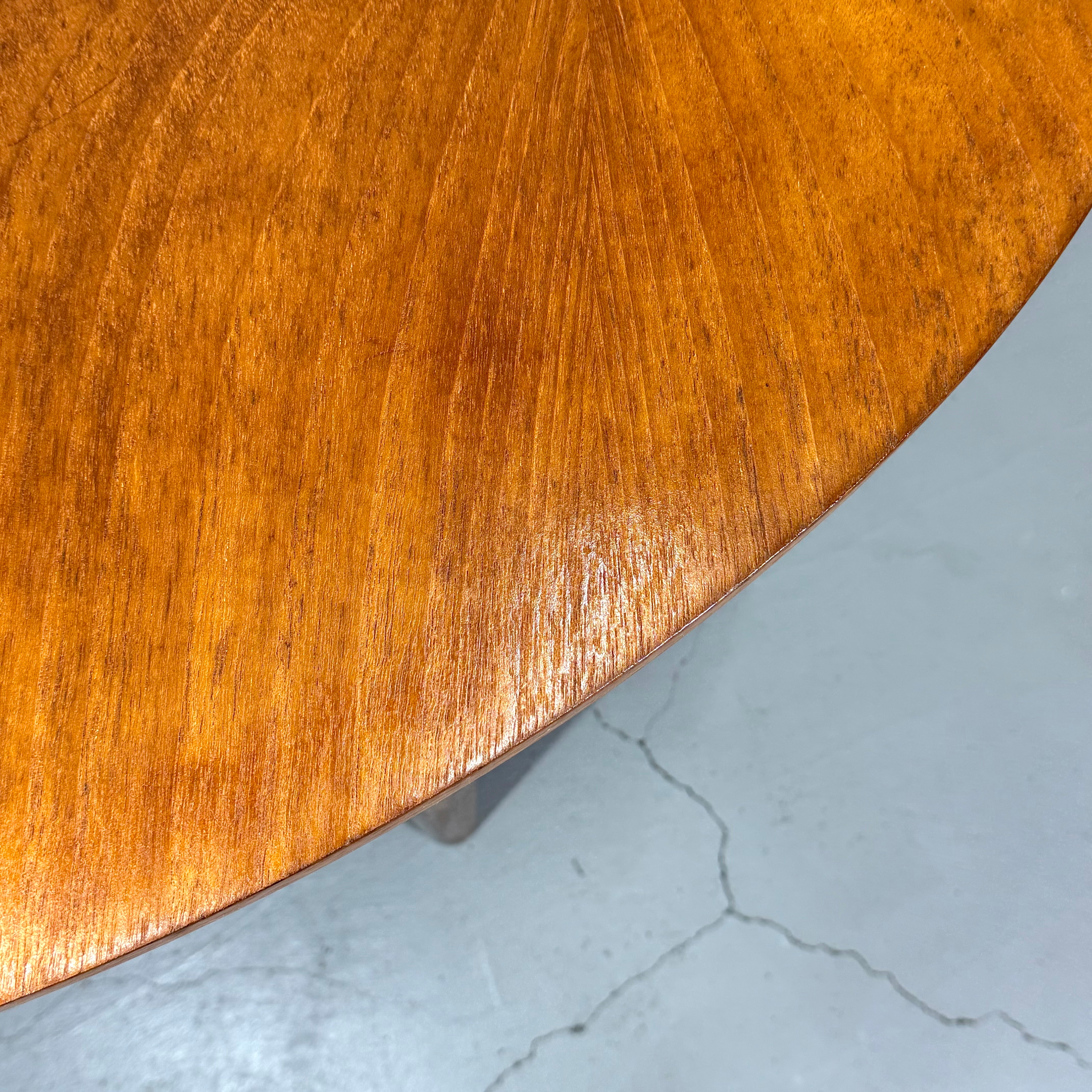 WHITE & NEWTON(ホワイトアンドニュートン) / オーバルダイニング