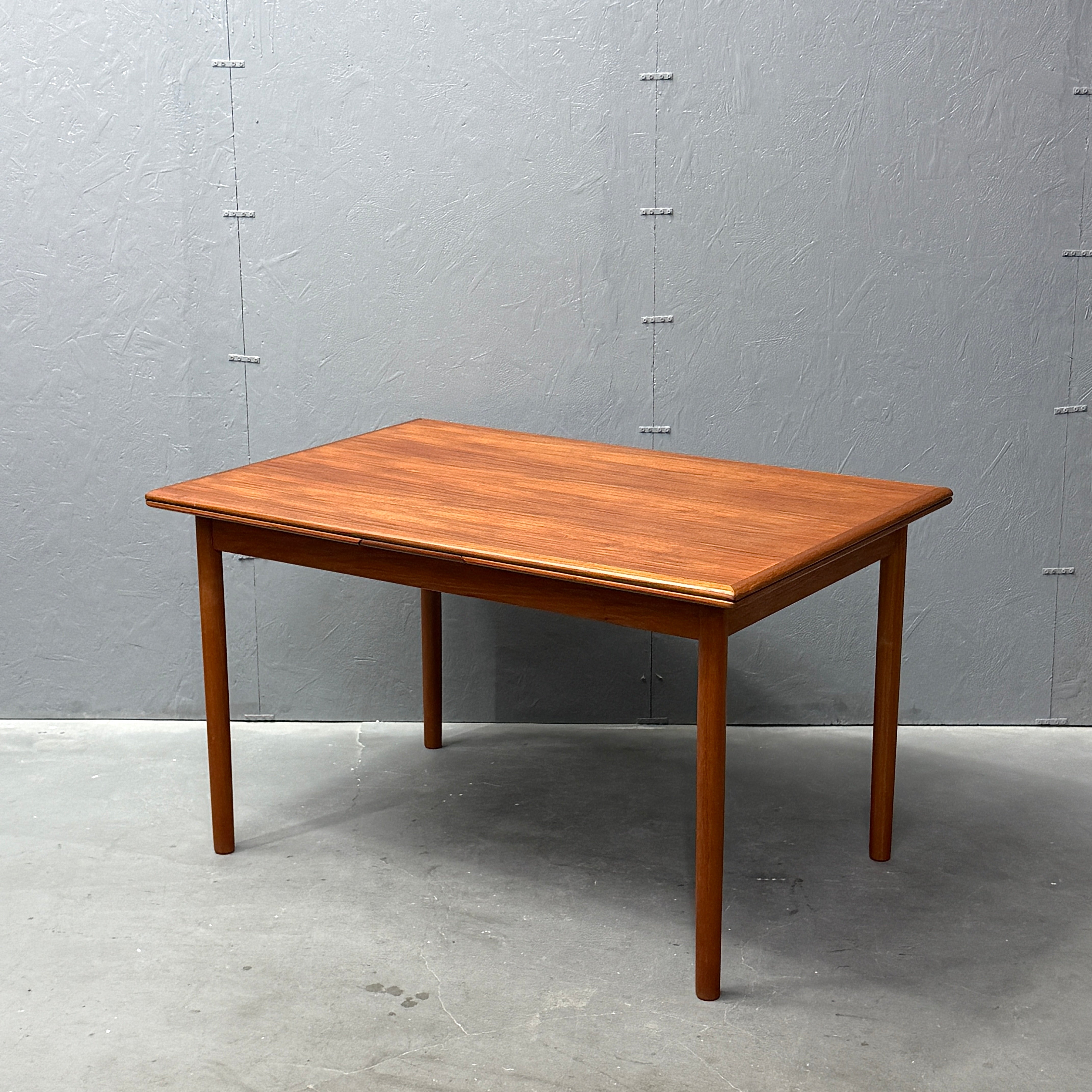 ダイニングテーブル – NONOR FURNITURE