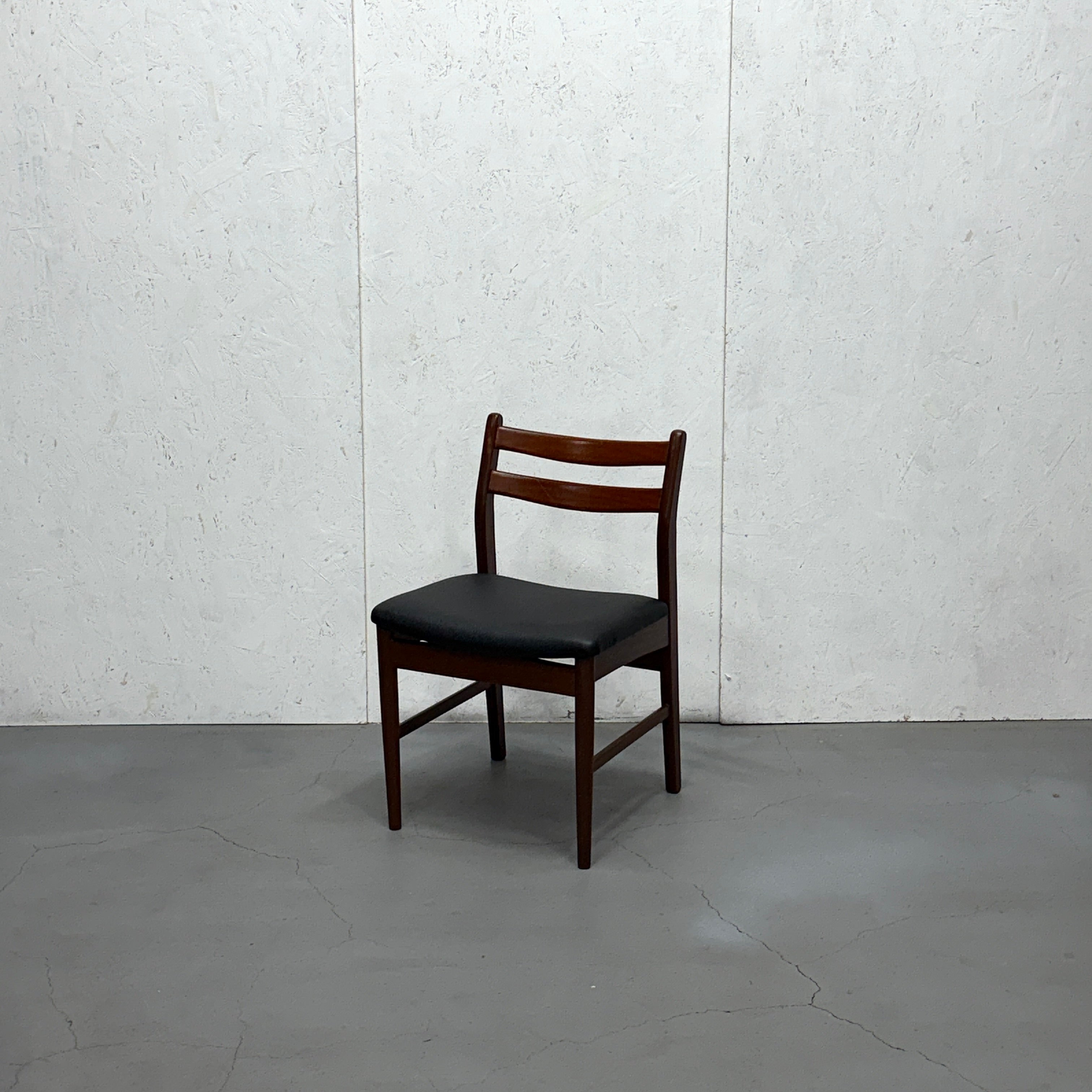 Jentique – NONOR FURNITURE