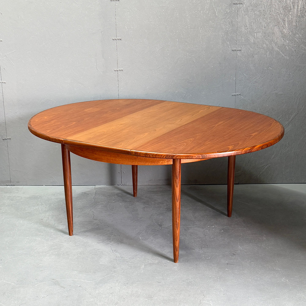 
                      
                        G-PLAN(ジープラン) / Fresco ROUND TABLE フレスコ ラウンドエクステンション ダイニングテーブル (404)
                      
                    