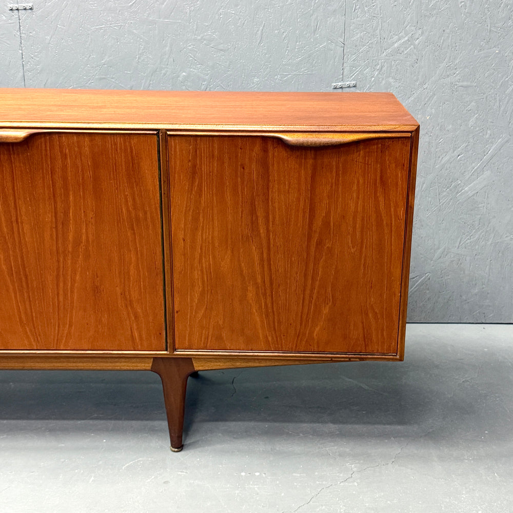 
                      
                        A.H.McINTOSH(マッキントッシュ) /  DUNVEGAN Sideboard (402)
                      
                    