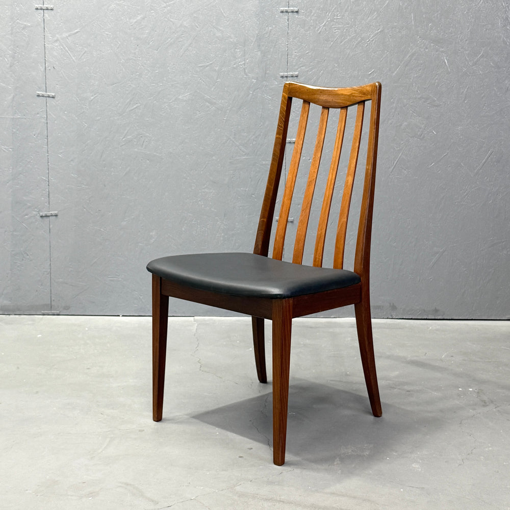 
                      
                        G-PLAN(ジープラン) / DINING CHAIR スラットバックチェア (403)
                      
                    