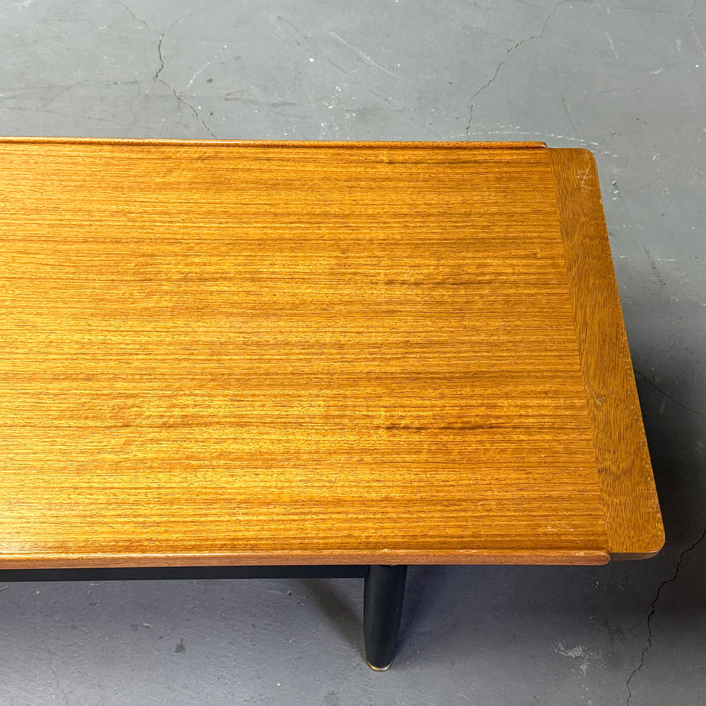 
                      
                        G-PLAN(ジープラン) / Tola & Black  Coffee table (501)
                      
                    