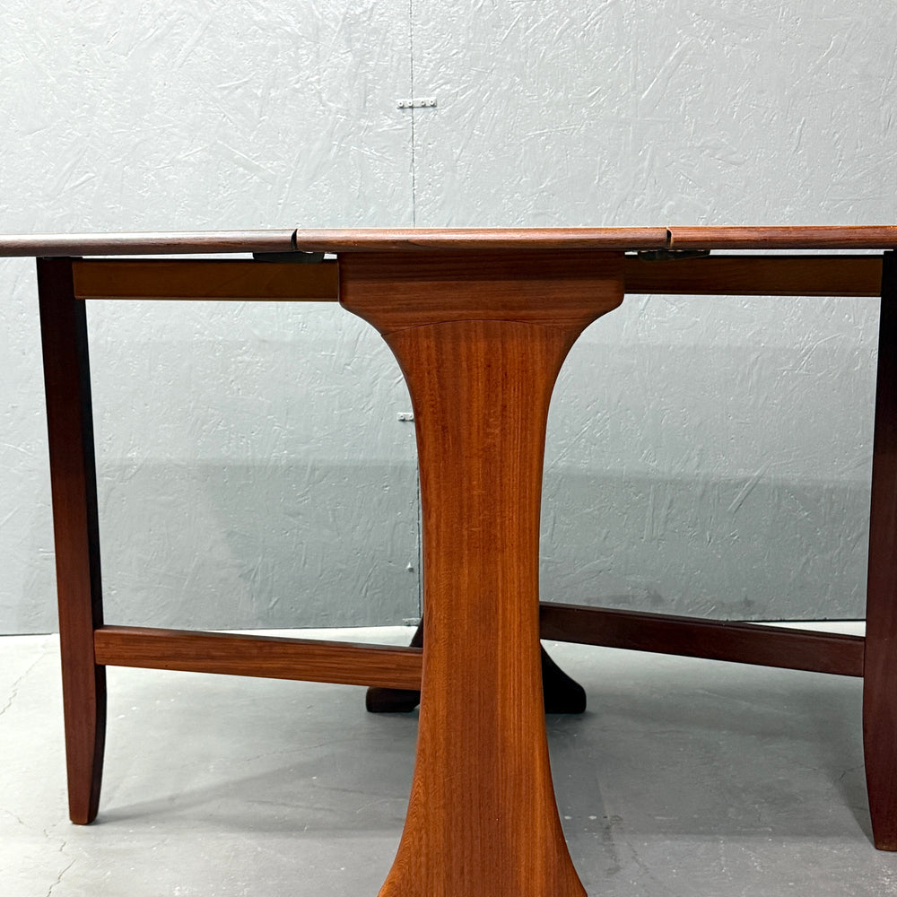 
                      
                        G-PLAN(ジープラン) / Fresco GATELEG TABLE ゲートレッグテーブル (501)
                      
                    