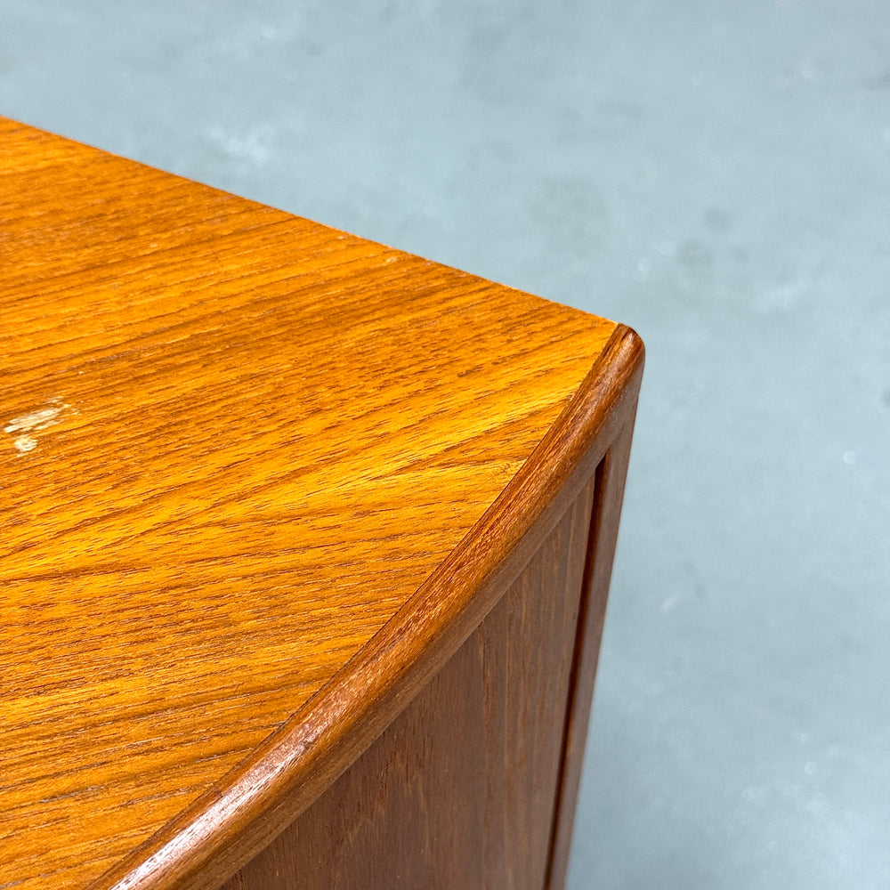 
                      
                        G-PLAN(ジープラン) / Frsco CONER CABINET フレスコ コーナーキャビネット
                      
                    