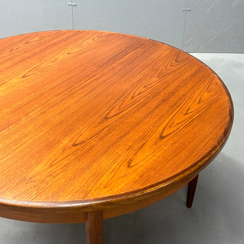 
                      
                        G-PLAN(ジープラン) / Fresco ROUND TABLE フレスコ ラウンドエクステンション ダイニングテーブル (406)
                      
                    