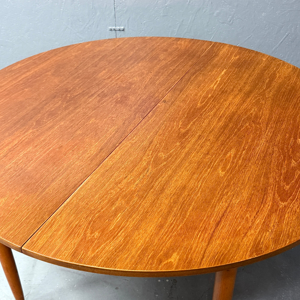 
                      
                        TEAK EXTENSION ROUND TABLE チークラウンドテーブル (501)
                      
                    