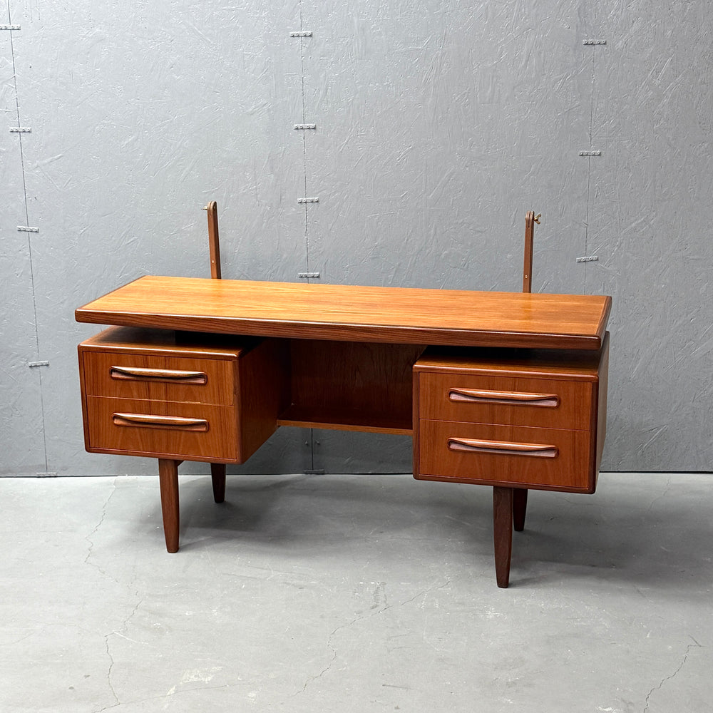 
                      
                        G-PLAN(ジープラン) / DRESSER ドレッサー (501)
                      
                    