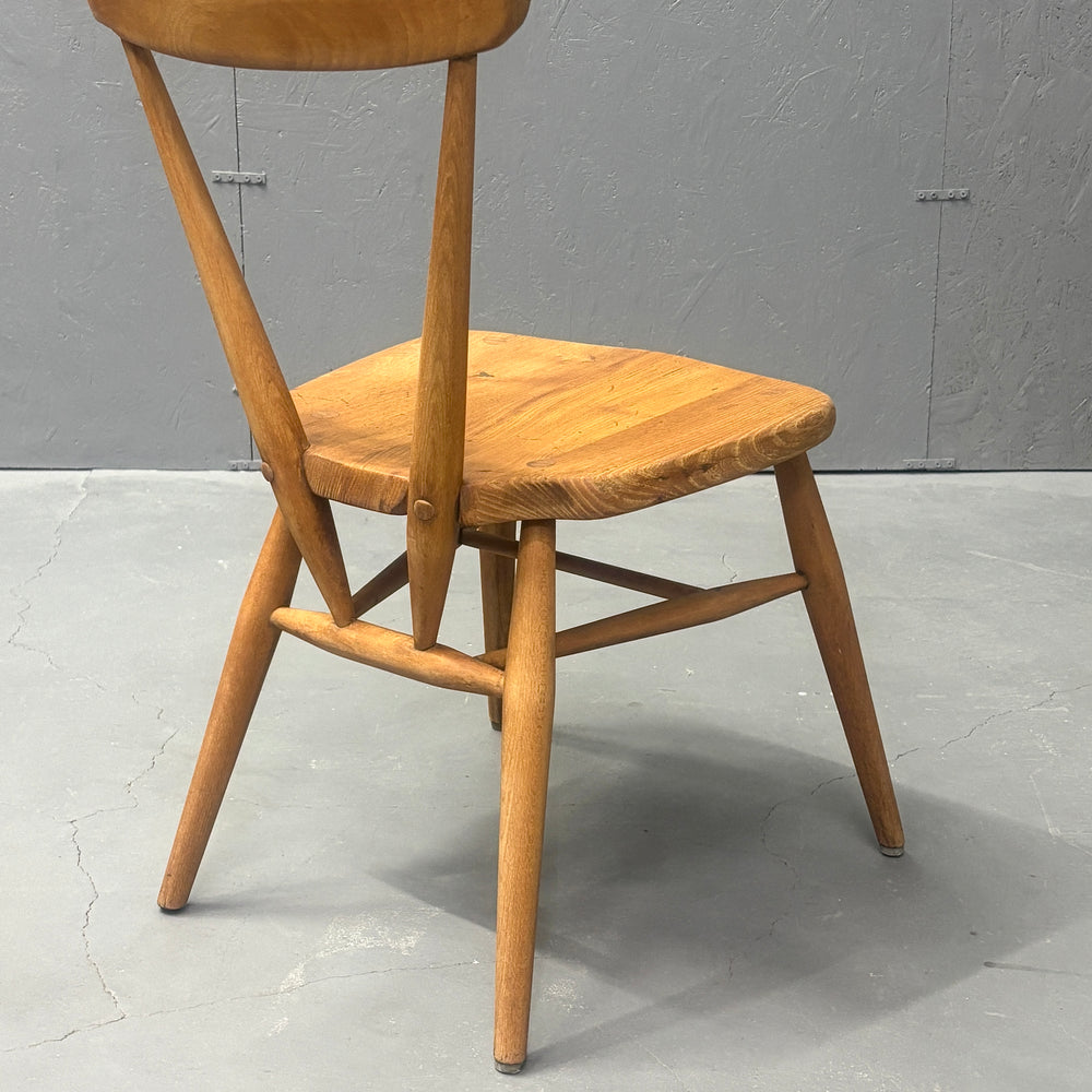 
                      
                        ERCOL(アーコール) / STACKING CHAIR スタッキングチェア (305)
                      
                    