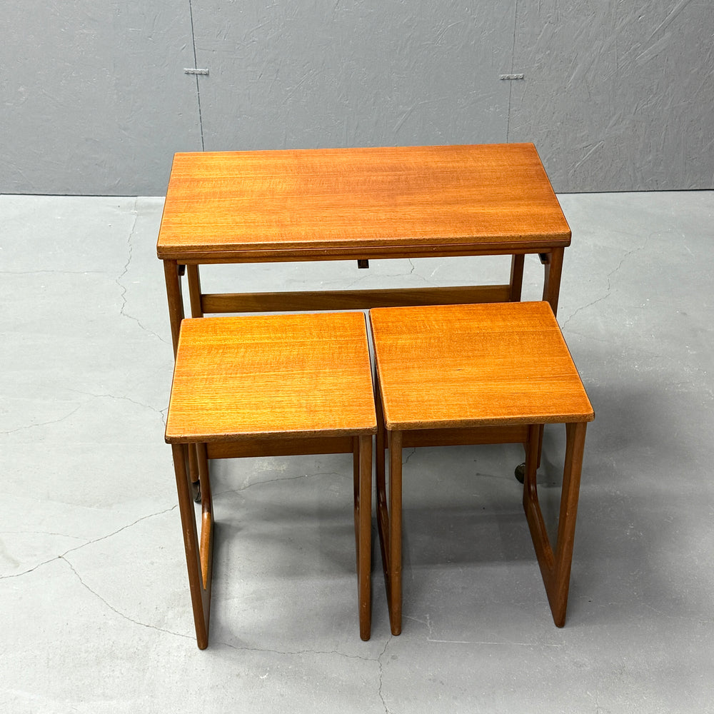 
                      
                        A.H.McINTOSH(マッキントッシュ) / Nest table ネストテーブル (402)
                      
                    