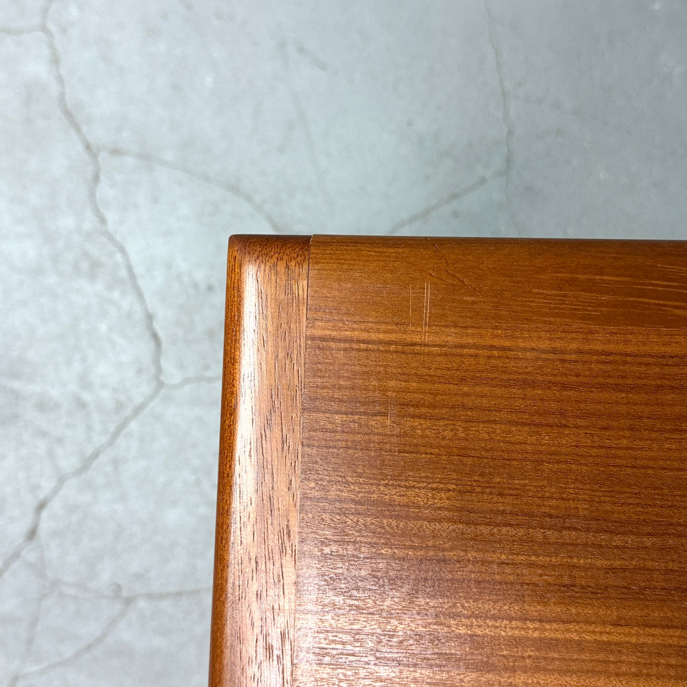 
                      
                        SUNELM Products (サンエルム・プロダクツ)
/ Teak Nest of Table チーク ネストテーブル
                      
                    