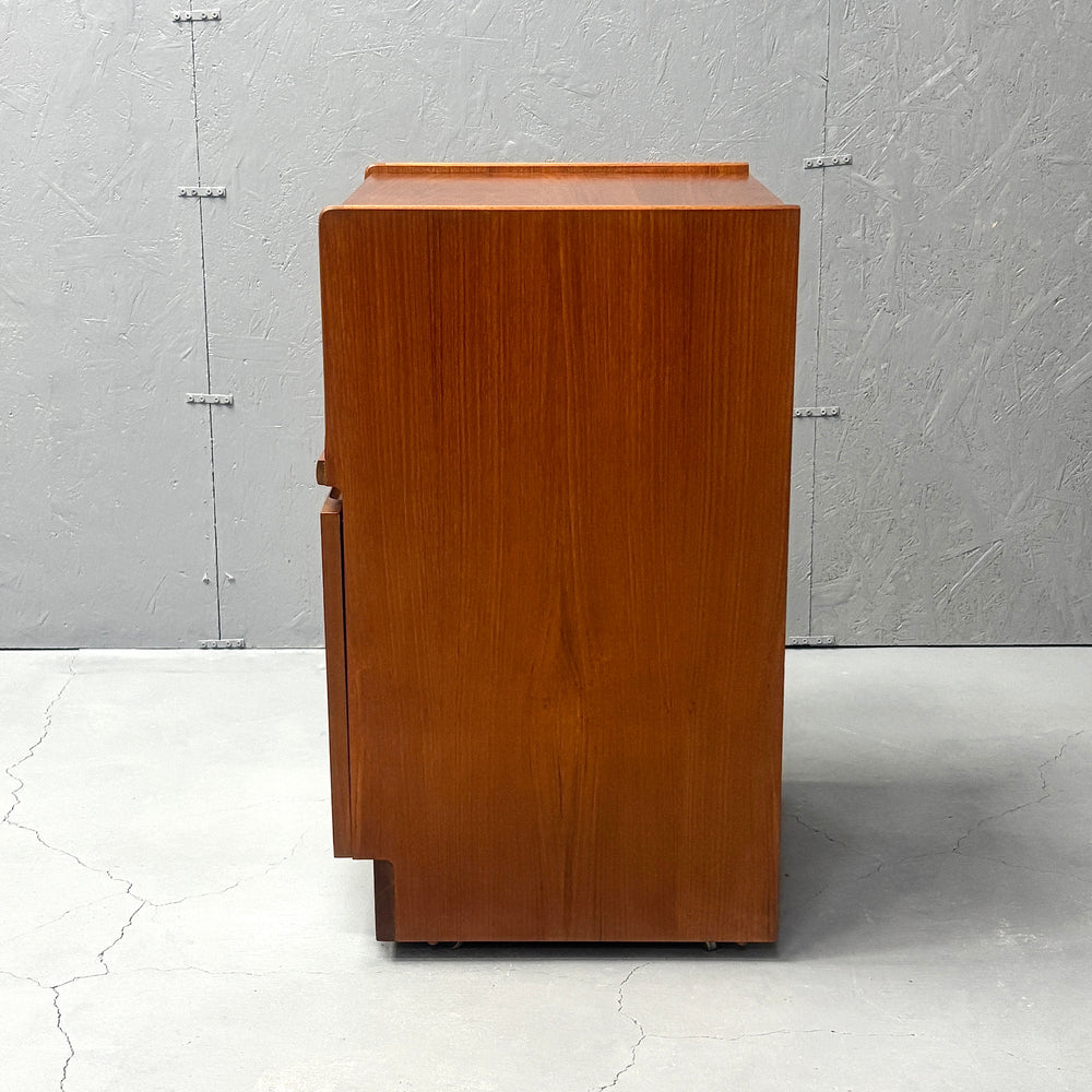 
                      
                        Nathan(ネイサン) / VINTAGE Small Cabinet
                      
                    