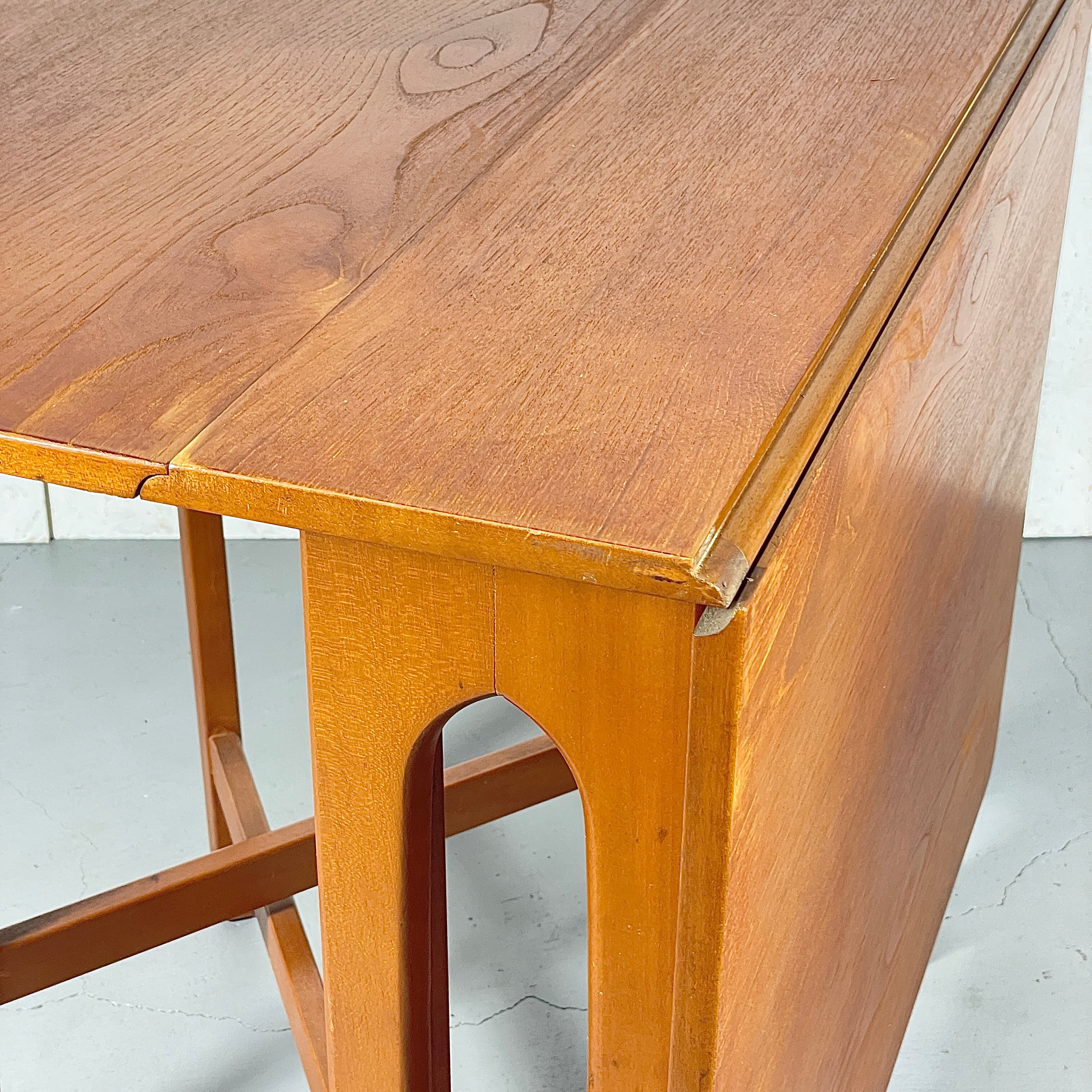 Jentique(ジェンティーク) / SQUARE DROP LEAF GATELEG TABLE スクエア ドロップリーフ ゲートレッグ –  NONOR FURNITURE