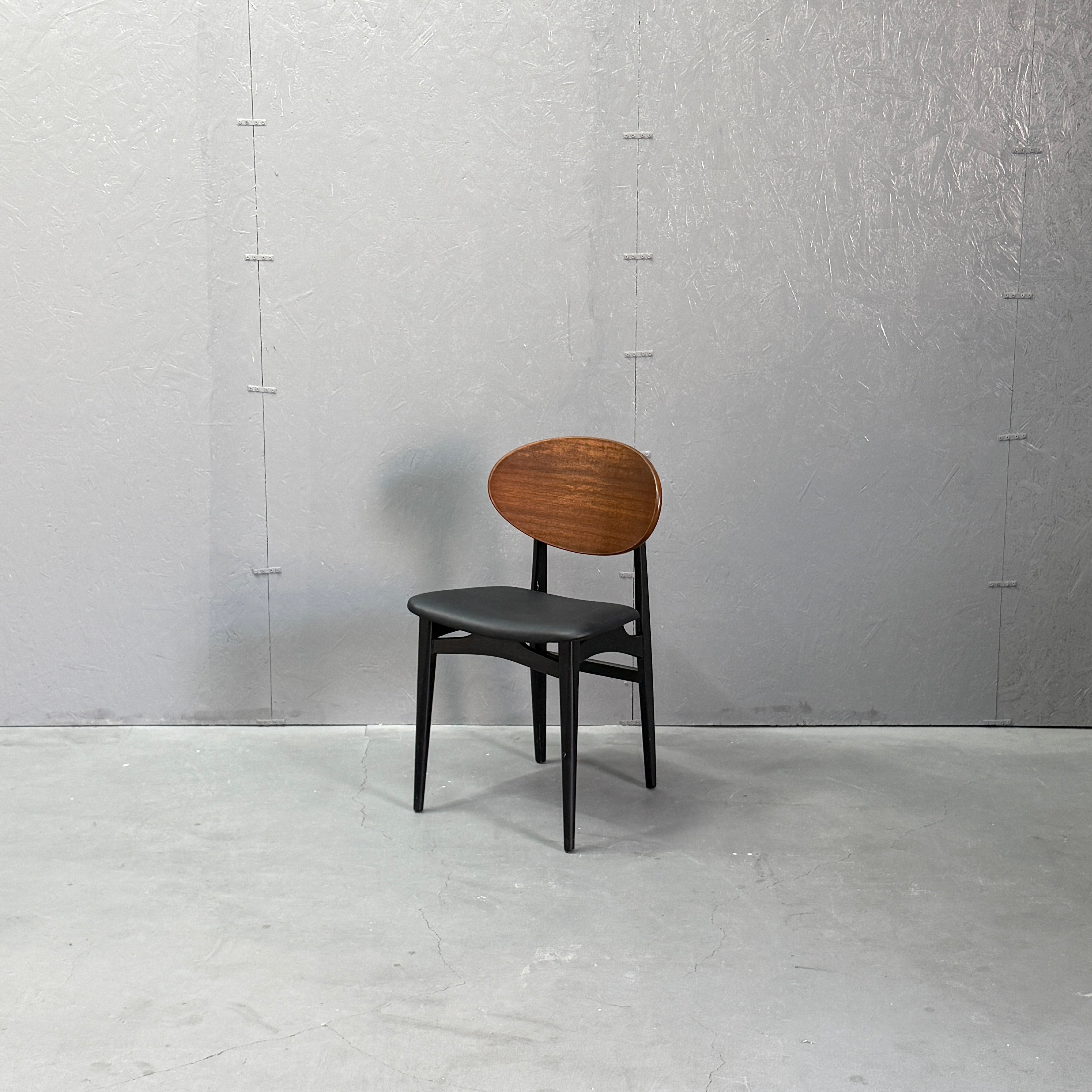 Beautility (ビューティリティ) / Vintage chair ヴィンテージ