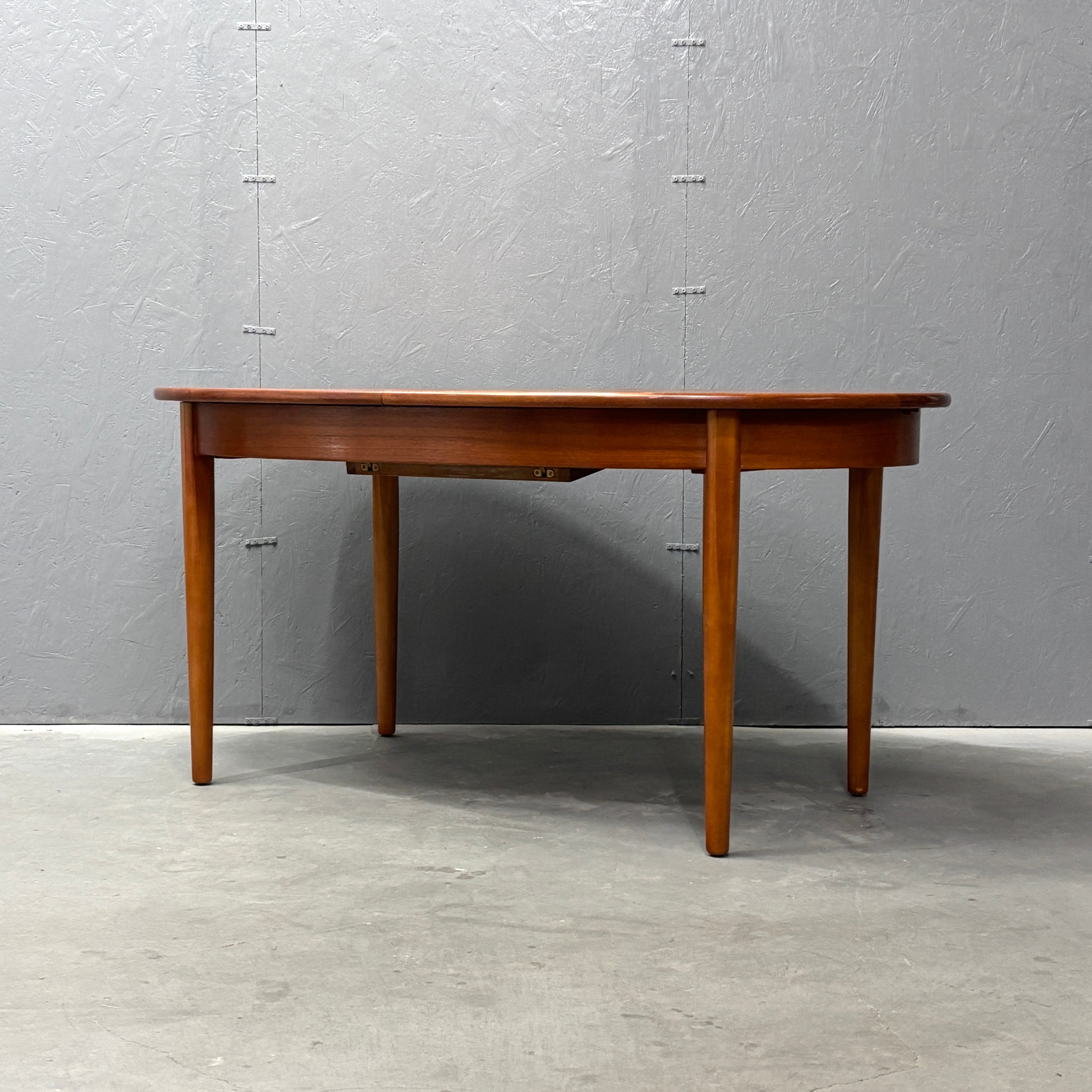 ダイニングテーブル – NONOR FURNITURE