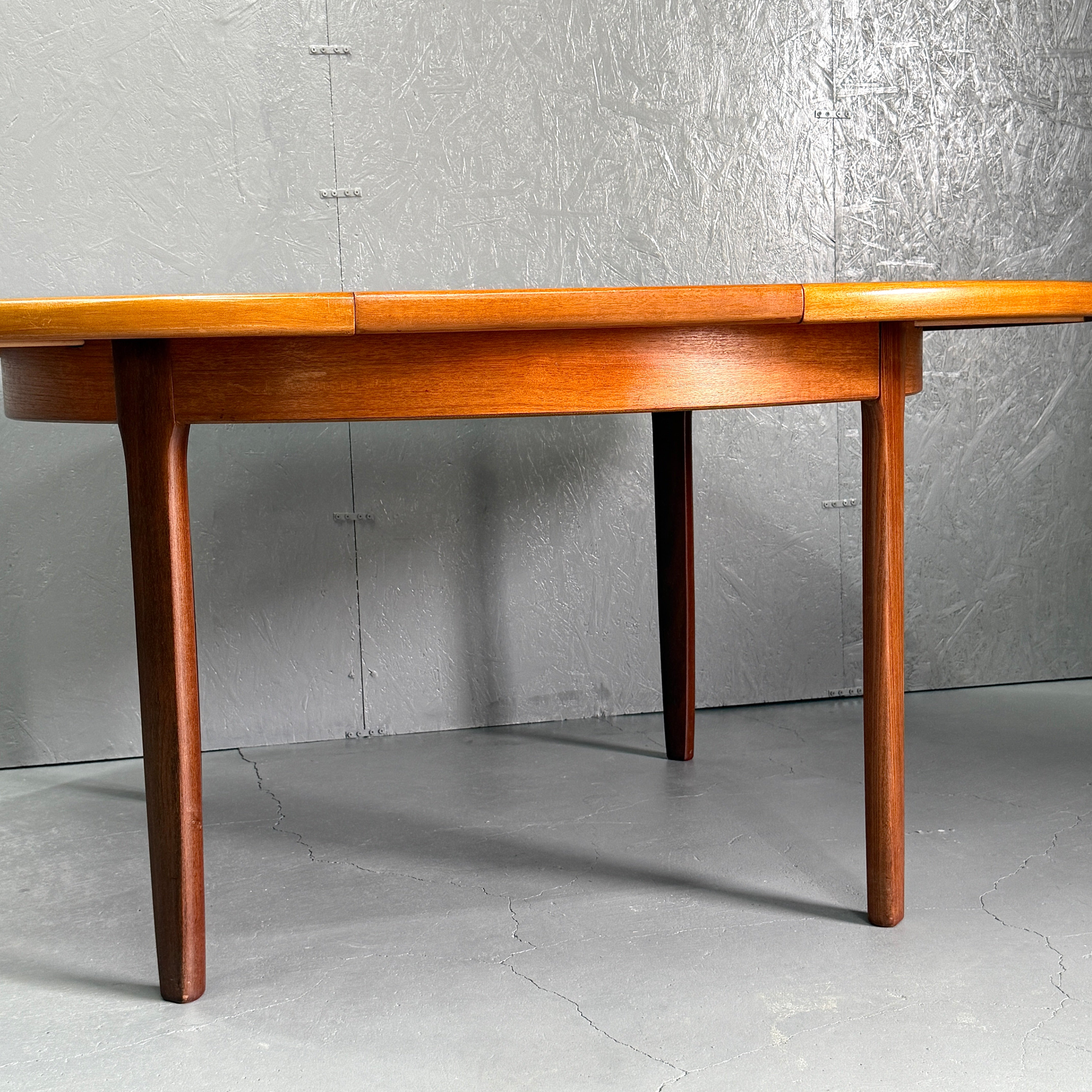DANISH VINTAGE ROUND TABLE ダニッシュヴィンテージ ラウンドテーブル