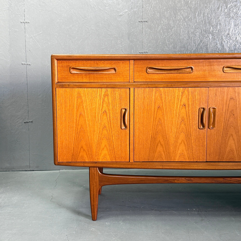 
                      
                        G-PLAN(ジープラン) / Fresco Sideboard フレスコ サイドボード (503)
                      
                    