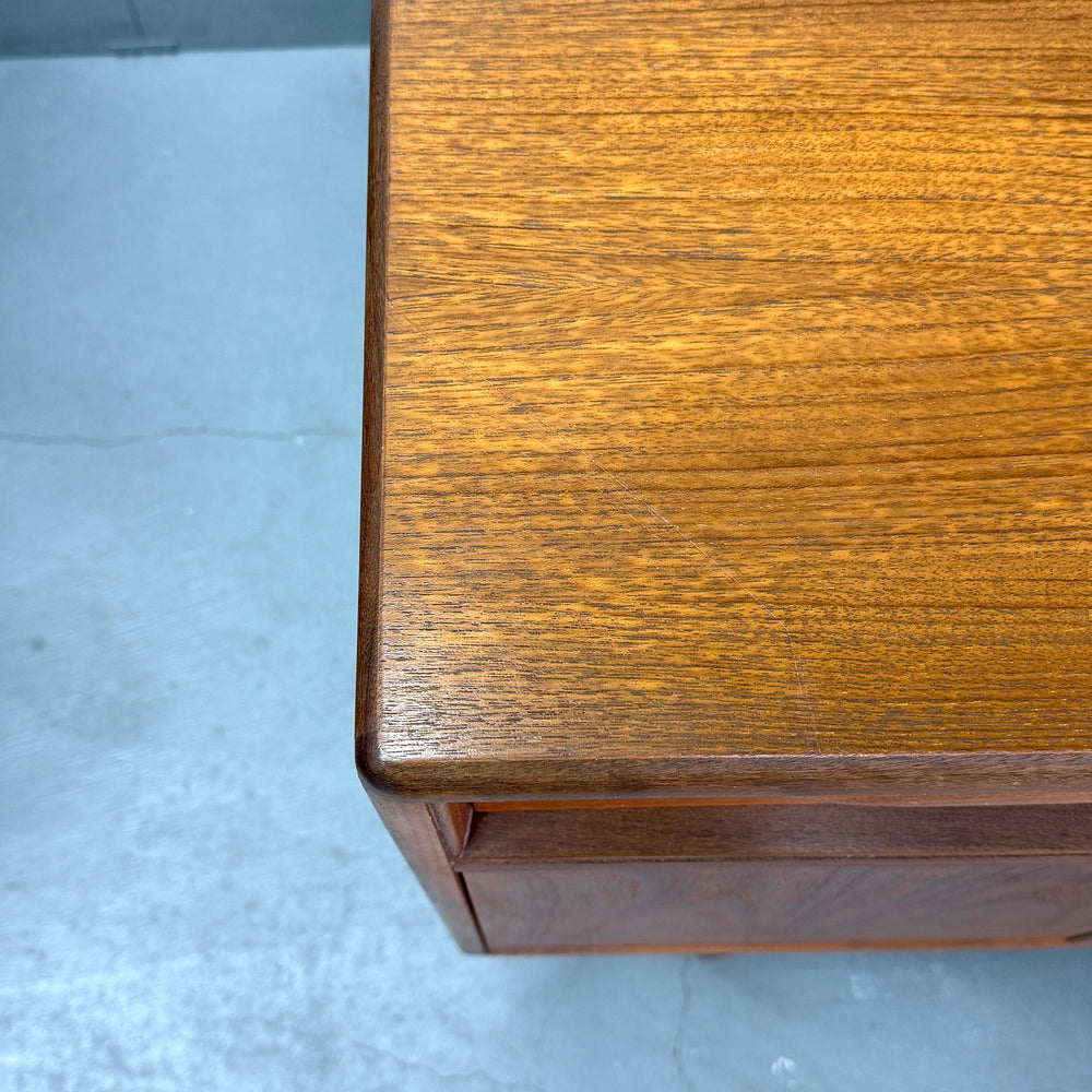 
                      
                        G-PLAN(ジープラン) / Fresco Sideboard フレスコ サイドボード (504)
                      
                    