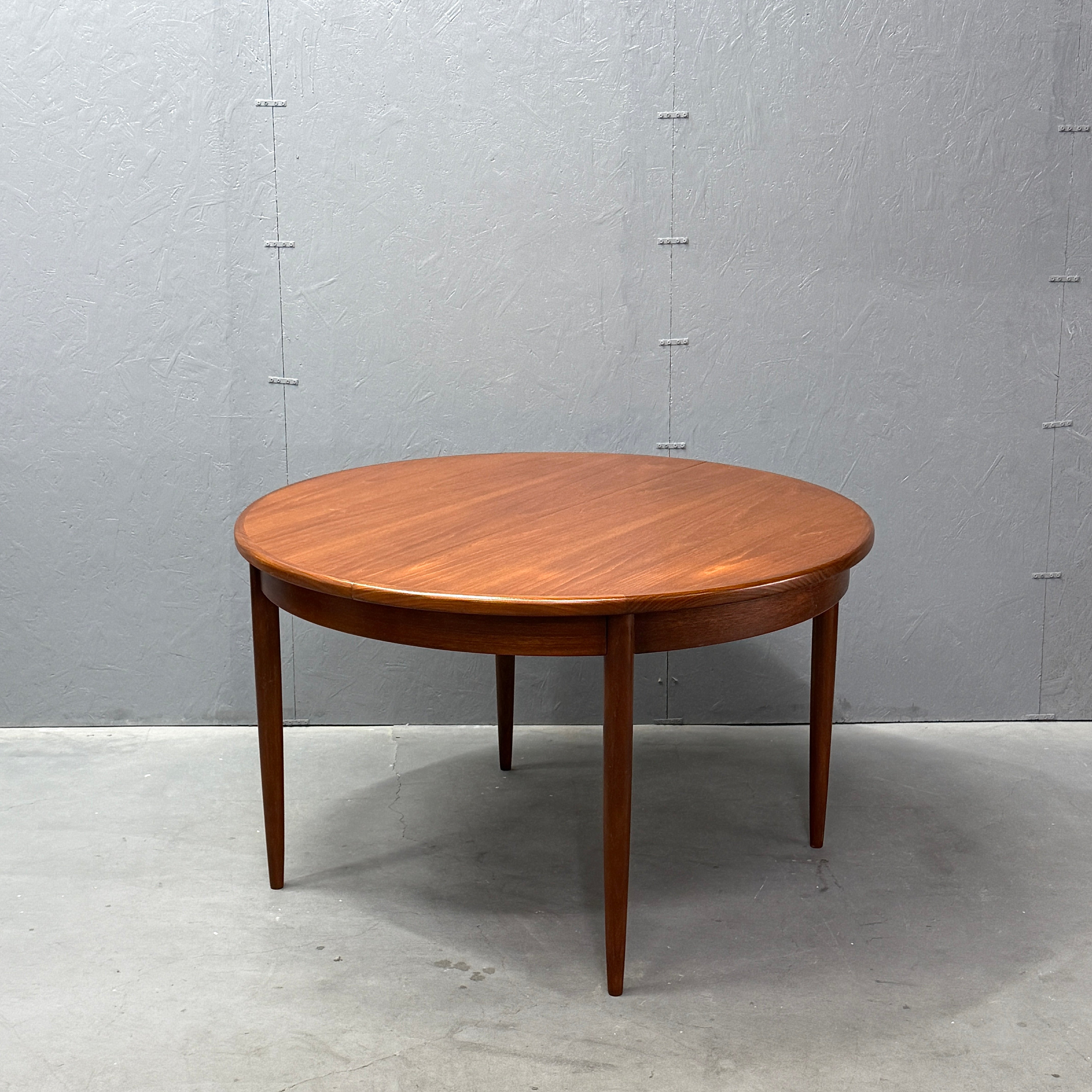 G-PLAN フレスコ ラウンドエクステンション ダイニングテーブル (529) G-PLAN(ジープラン) / Fresco ROUND TABLE フレスコ ラウンド