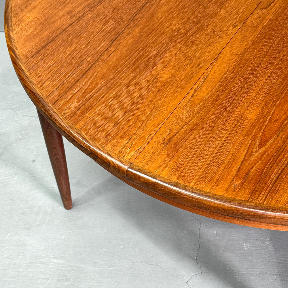 
                      
                        G-PLAN(ジープラン) / Fresco ROUND TABLE フレスコ ラウンドエクステンション ダイニングテーブル (403)
                      
                    