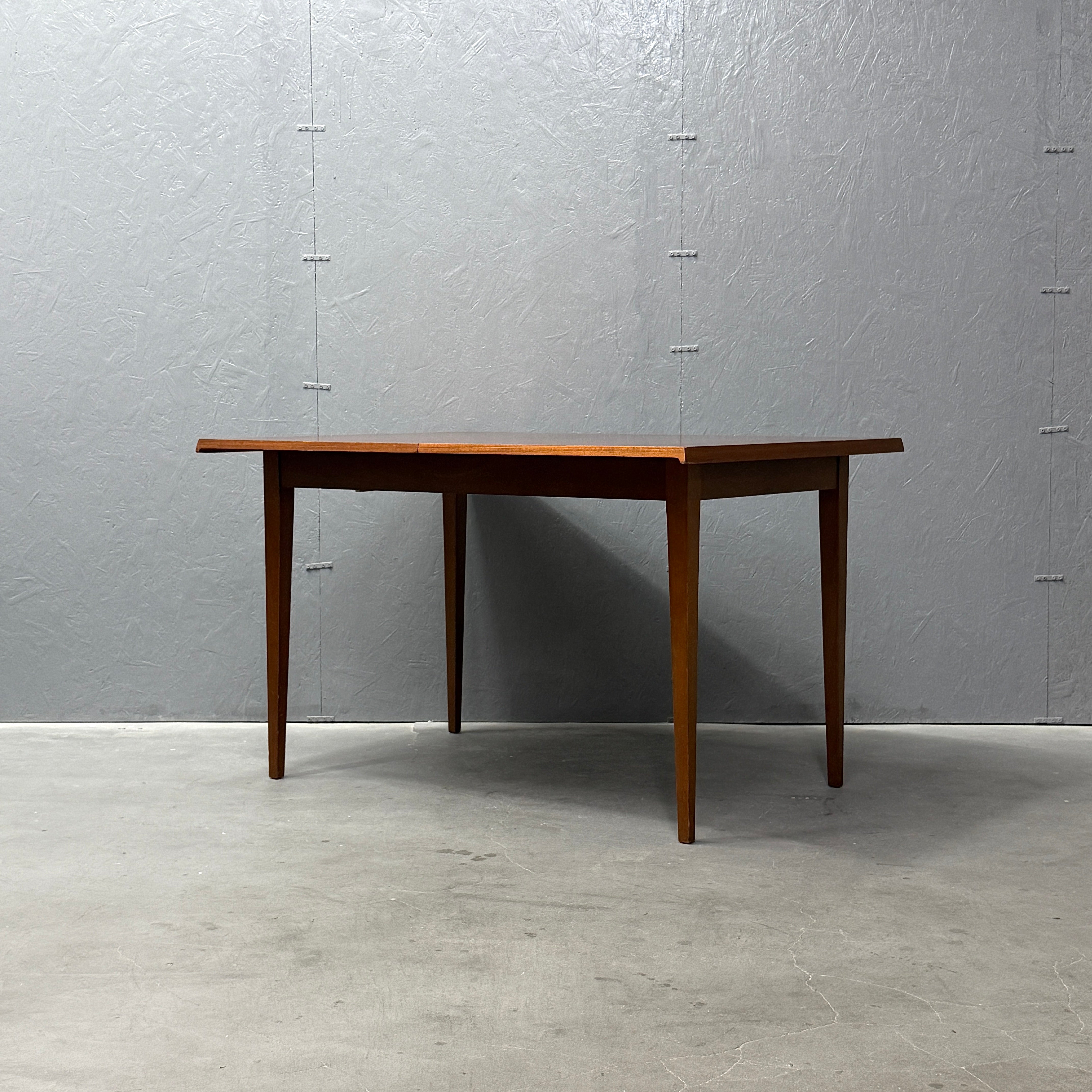 Meredew(メレデュー) オーバルダイニングテーブル (701) Meredew(メレデュー) / Dining table ダイニングテーブル (701