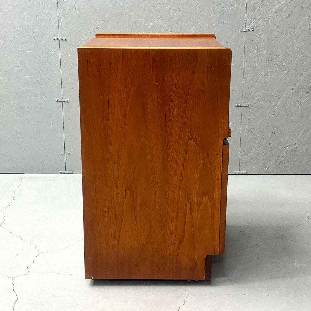 
                      
                        Nathan(ネイサン) / VINTAGE Small Cabinet
                      
                    