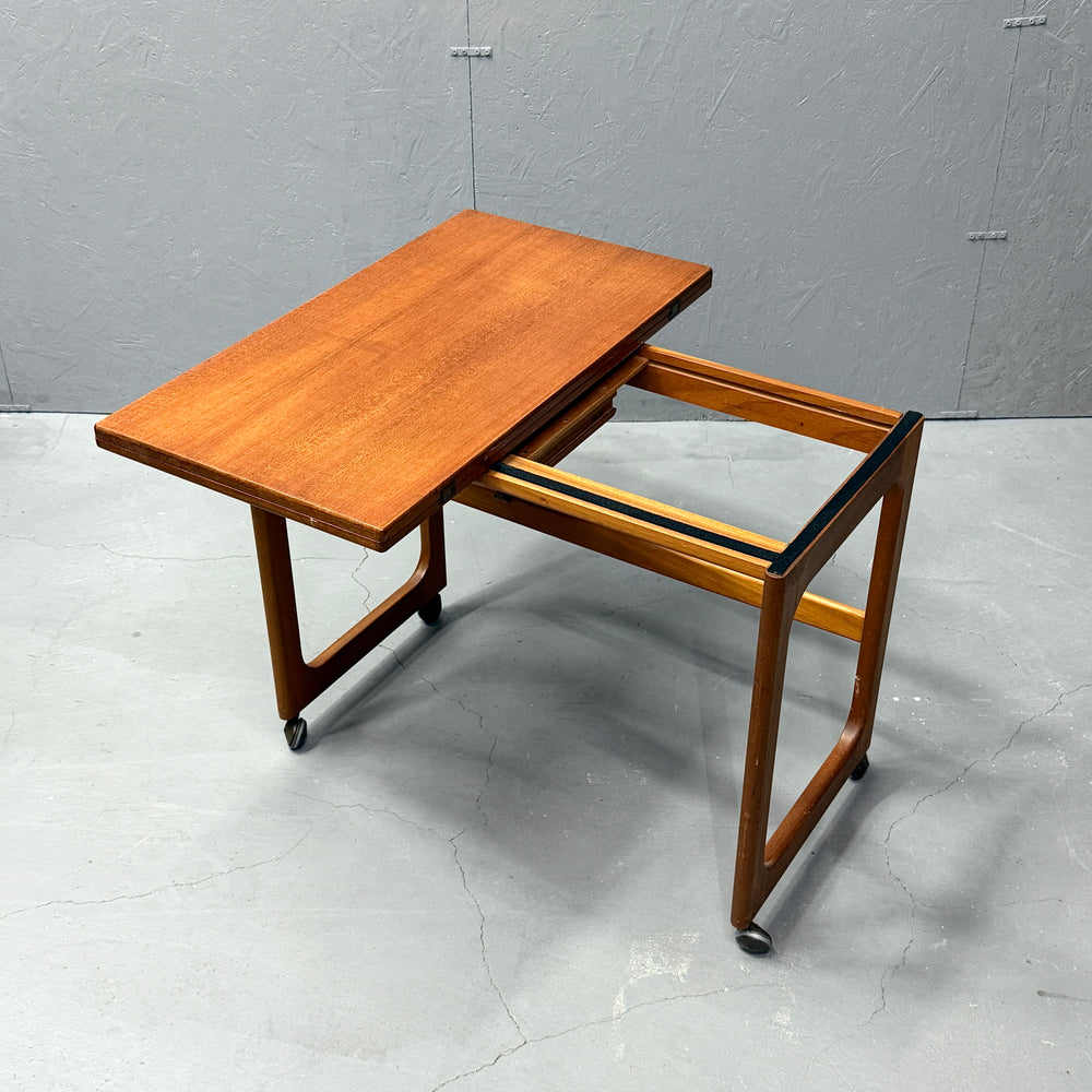 
                      
                        A.H.McINTOSH(マッキントッシュ) / Nest table ネストテーブル (402)
                      
                    