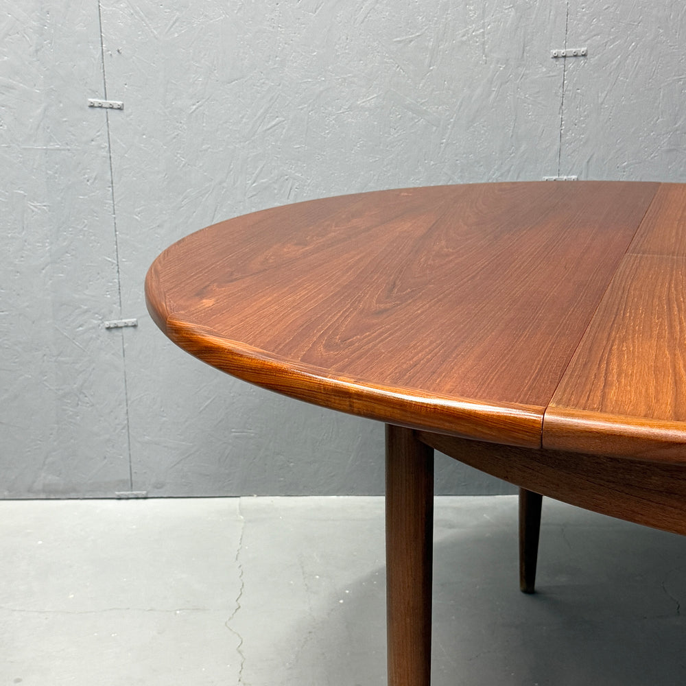 
                      
                        G-PLAN(ジープラン) / Fresco ROUND TABLE フレスコ ラウンドエクステンション ダイニングテーブル (506)
                      
                    