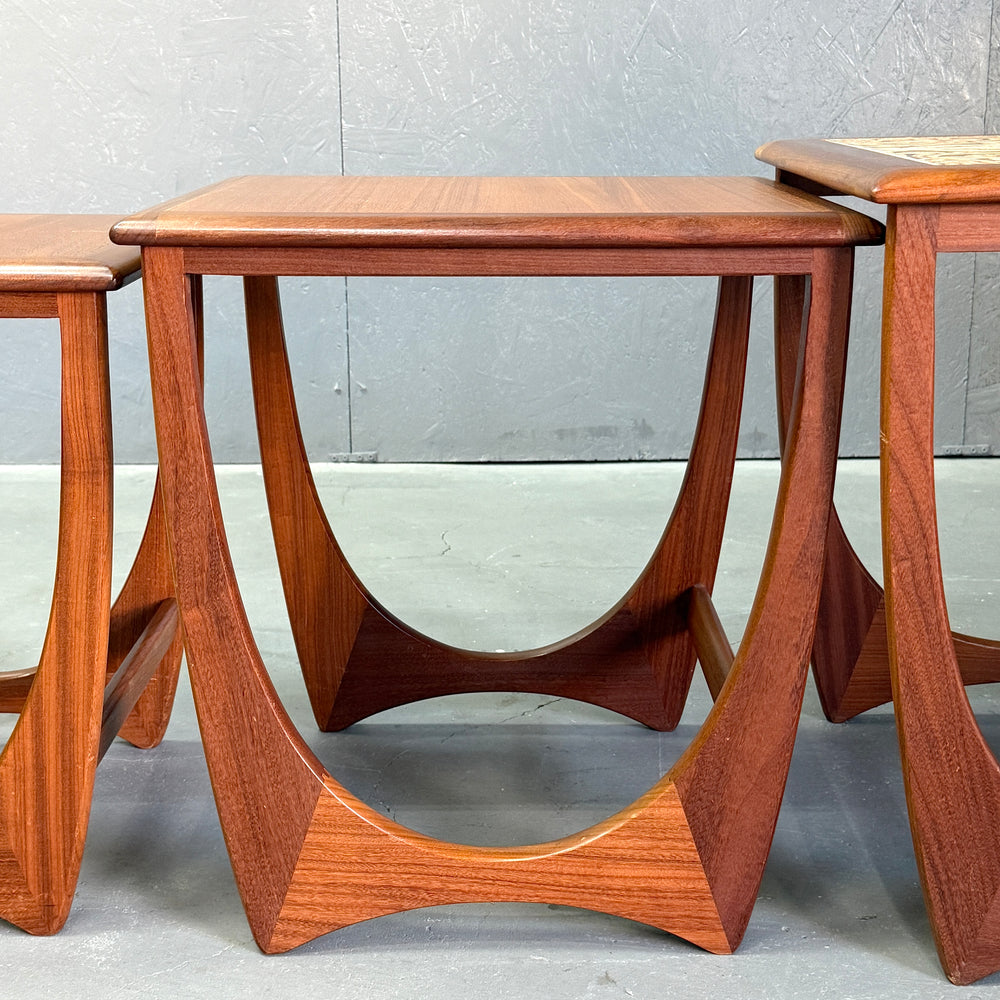 
                      
                        G-PLAN(ジープラン) / Astro  Tile top Nest table アストロ タイルトップ ネストテーブル (501)
                      
                    