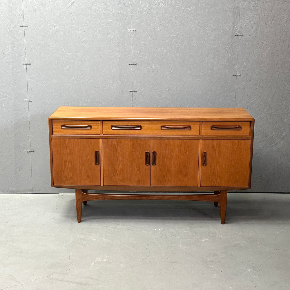 
                      
                        G-PLAN(ジープラン) / Fresco Sideboard フレスコ サイドボード (501)
                      
                    