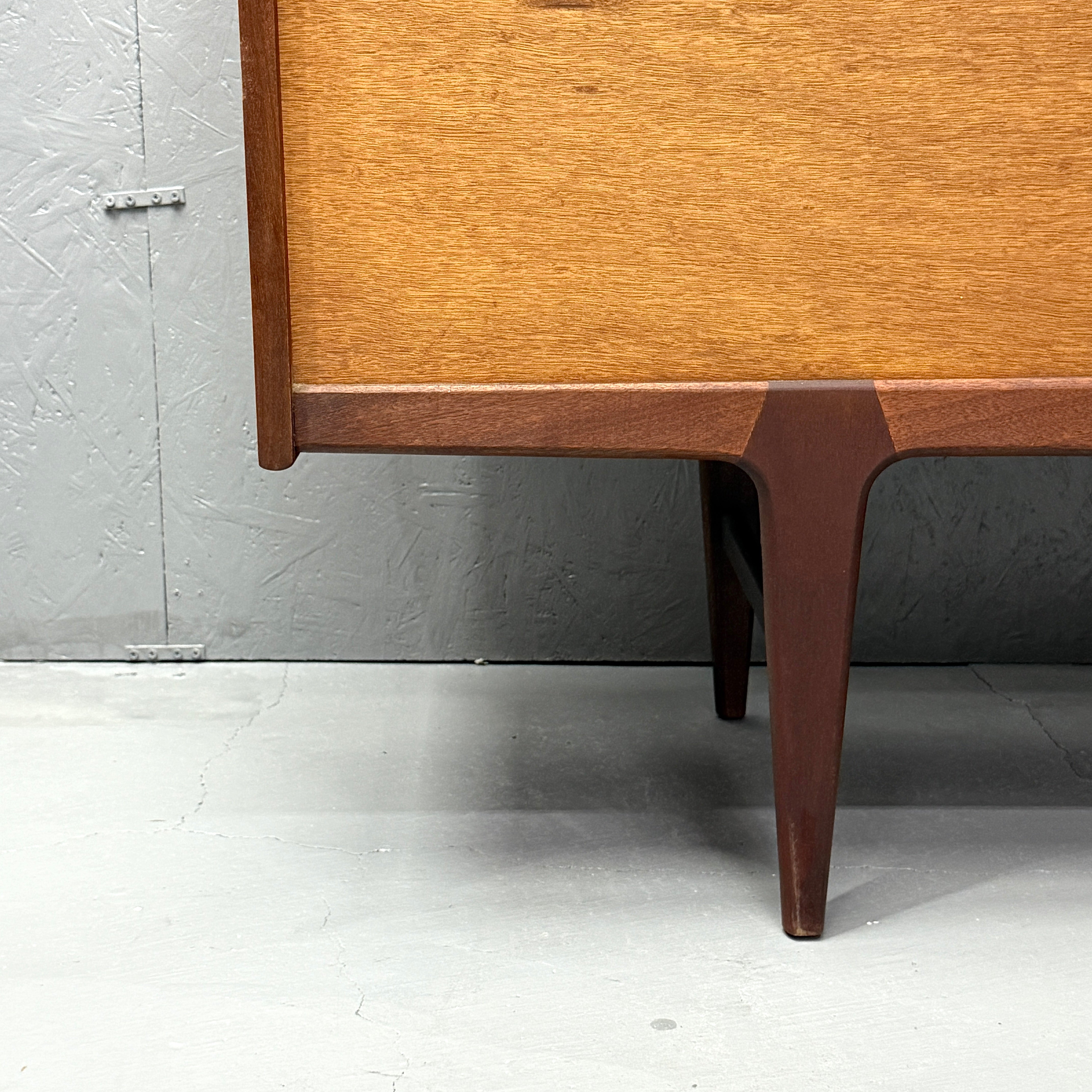 Younger(ヤンガー) / “Fonseca” Sideboard フォンセカ サイドボード