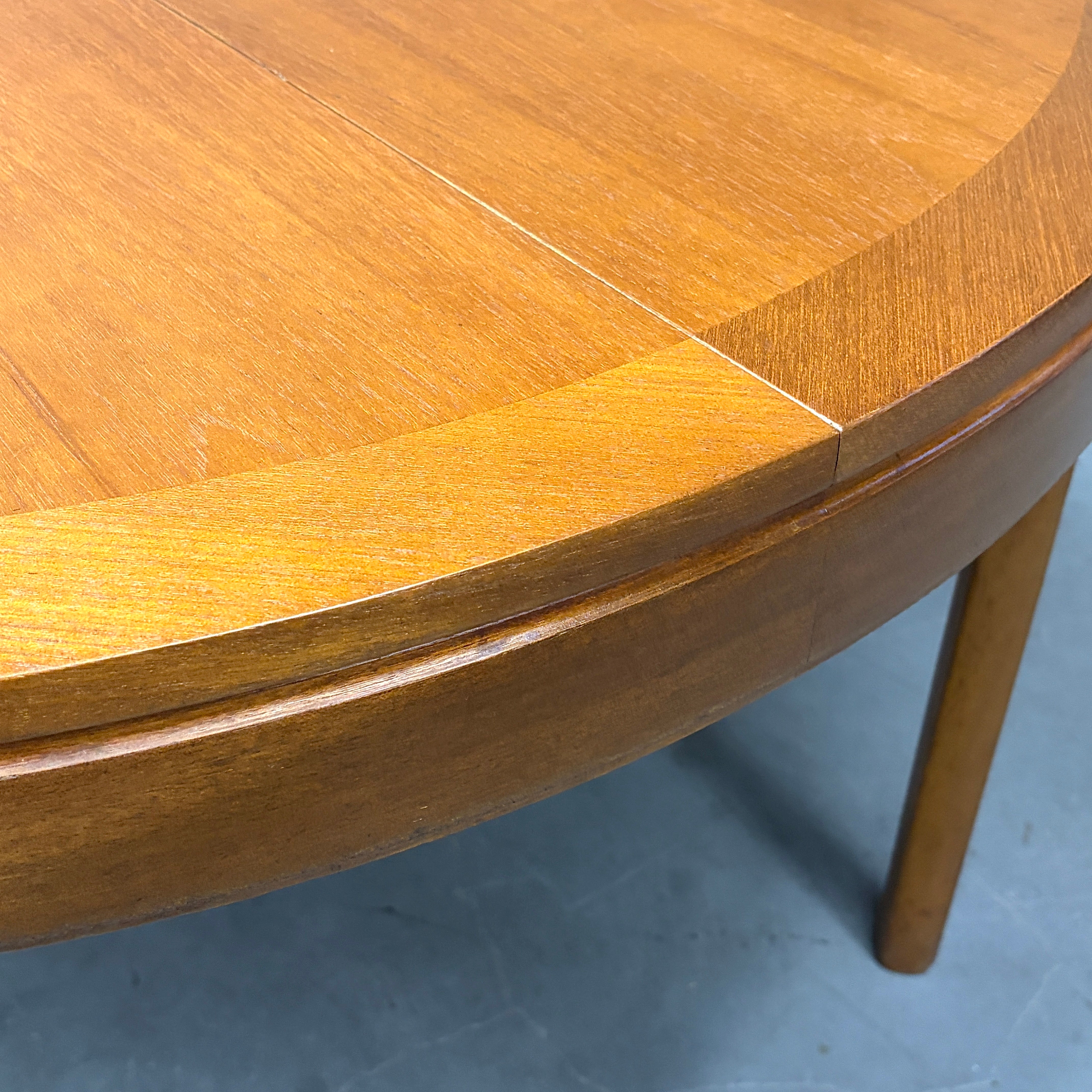 Nathan(ネイサン) / EXTENSION ROUND TABLE エクステンション ラウンド
