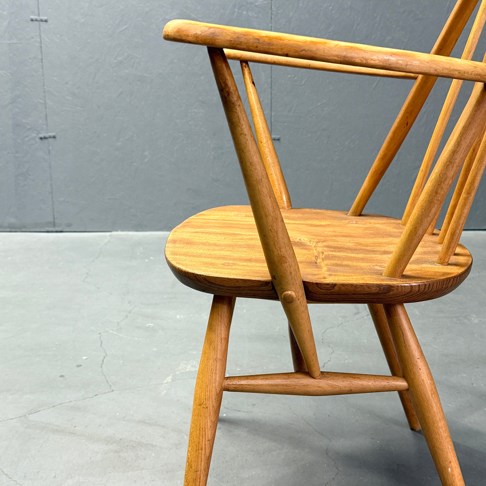 
                      
                        ERCOL(アーコール) / QUAKER CHAIR アーム クエーカーチェア (501)
                      
                    