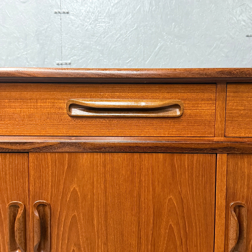 
                      
                        G-PLAN(ジープラン) / Fresco Sideboard フレスコ サイドボード (502)
                      
                    