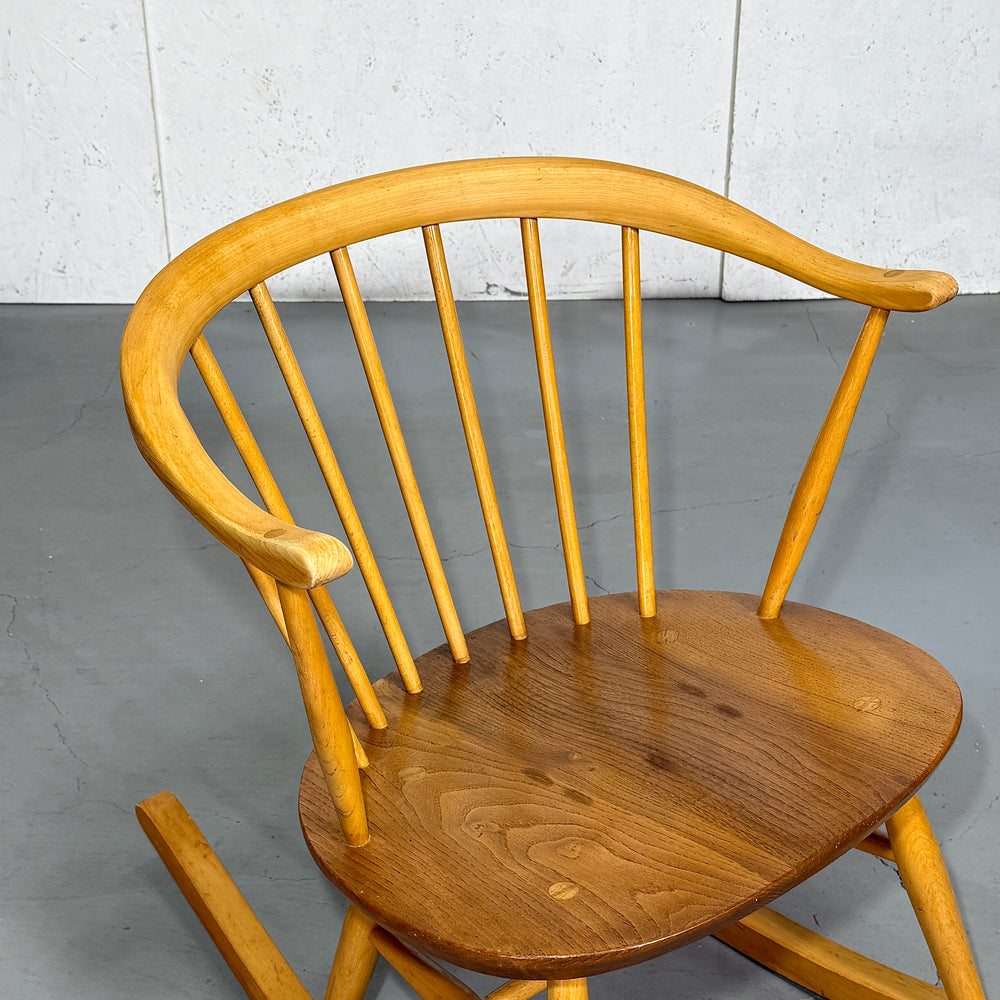 
                      
                        ERCOL(アーコール) COWHORN ROCKING CHAIR / カウホーン ロッキングチェア (301)
                      
                    
