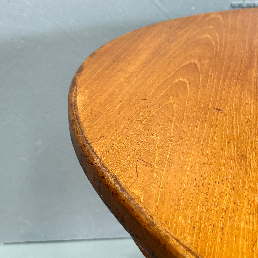 
                      
                        VINTAGE TEAK OVAL TABLE チークオーバルテーブル (401)
                      
                    