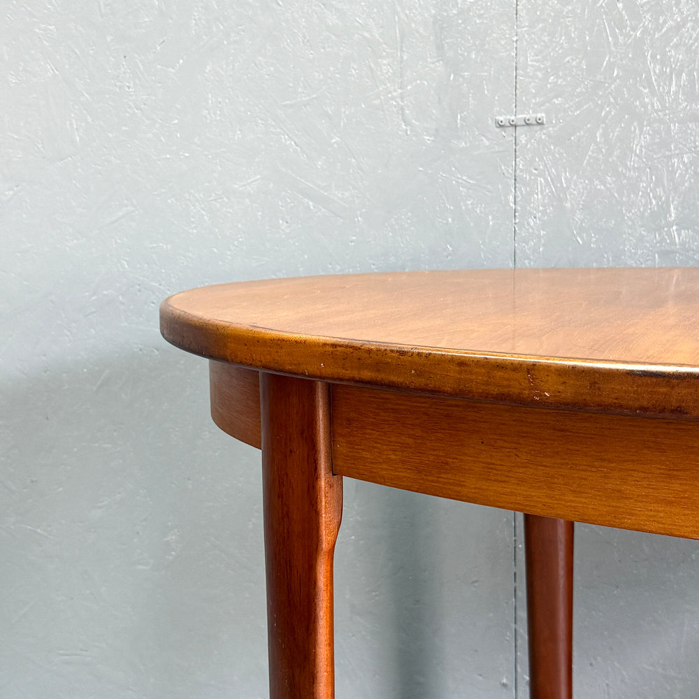 
                      
                        VINTAGE TEAK OVAL TABLE チークオーバルテーブル (401)
                      
                    