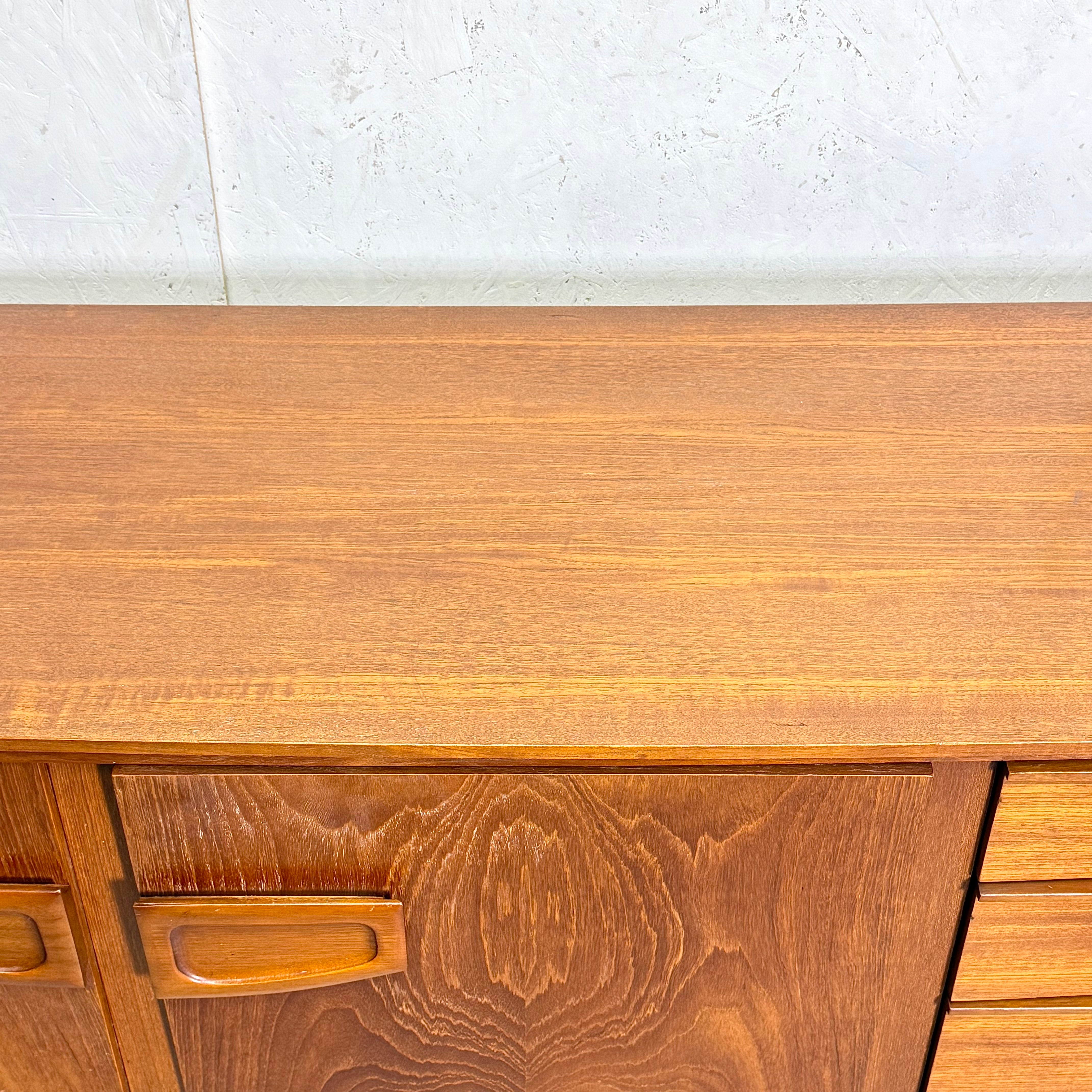 Beautility (ビューティリティ) / ヴィンテージ サイドボード (301