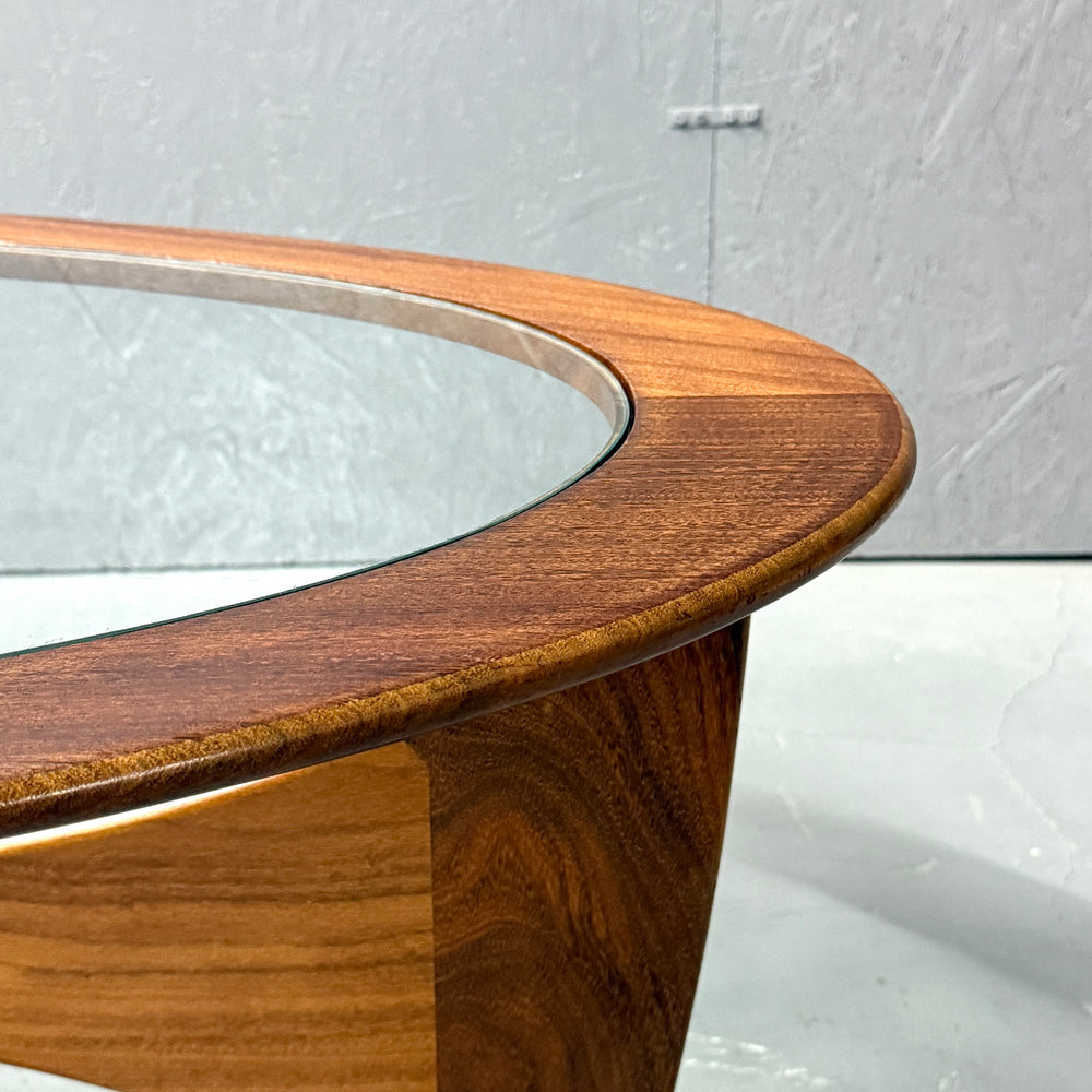 
                      
                        G-PLAN(ジープラン) / Astro oval coffee table アストロ オーバルコーヒーテーブル (501)
                      
                    