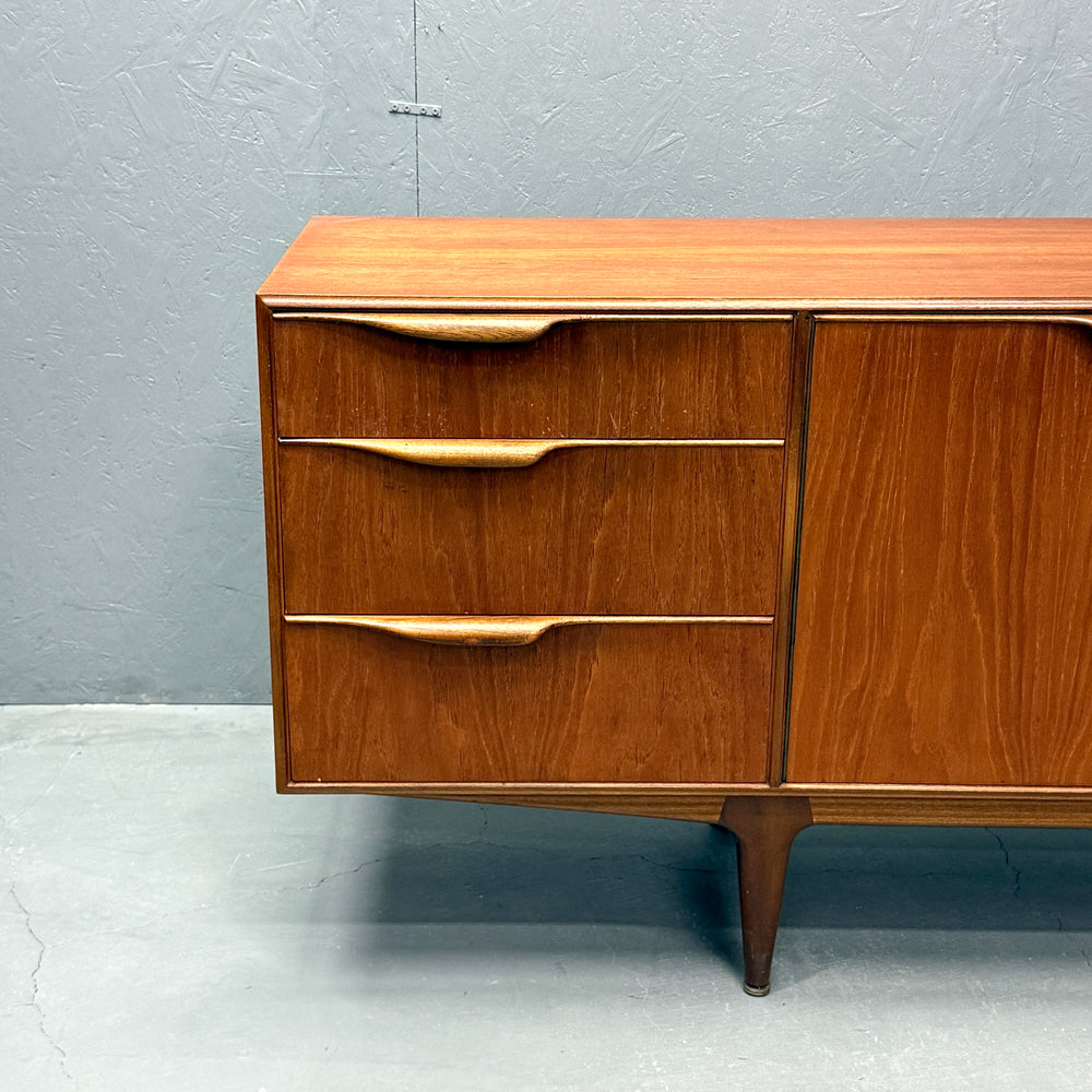 
                      
                        A.H.McINTOSH(マッキントッシュ) /  DUNVEGAN Sideboard (402)
                      
                    