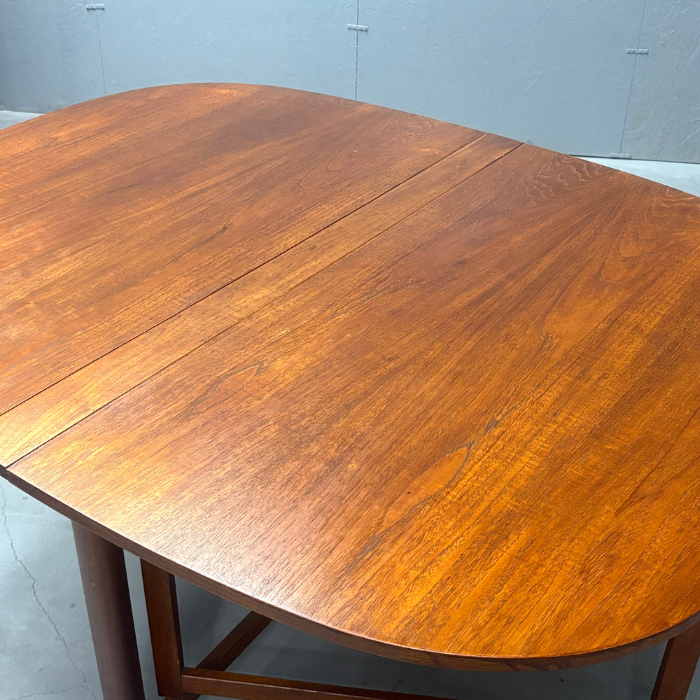 
                      
                        VINTAGE TEAK DROP LEAF GATELEG TABLE ヴィンテージ チークドロップリーフ ゲートレッグテーブル (401)
                      
                    